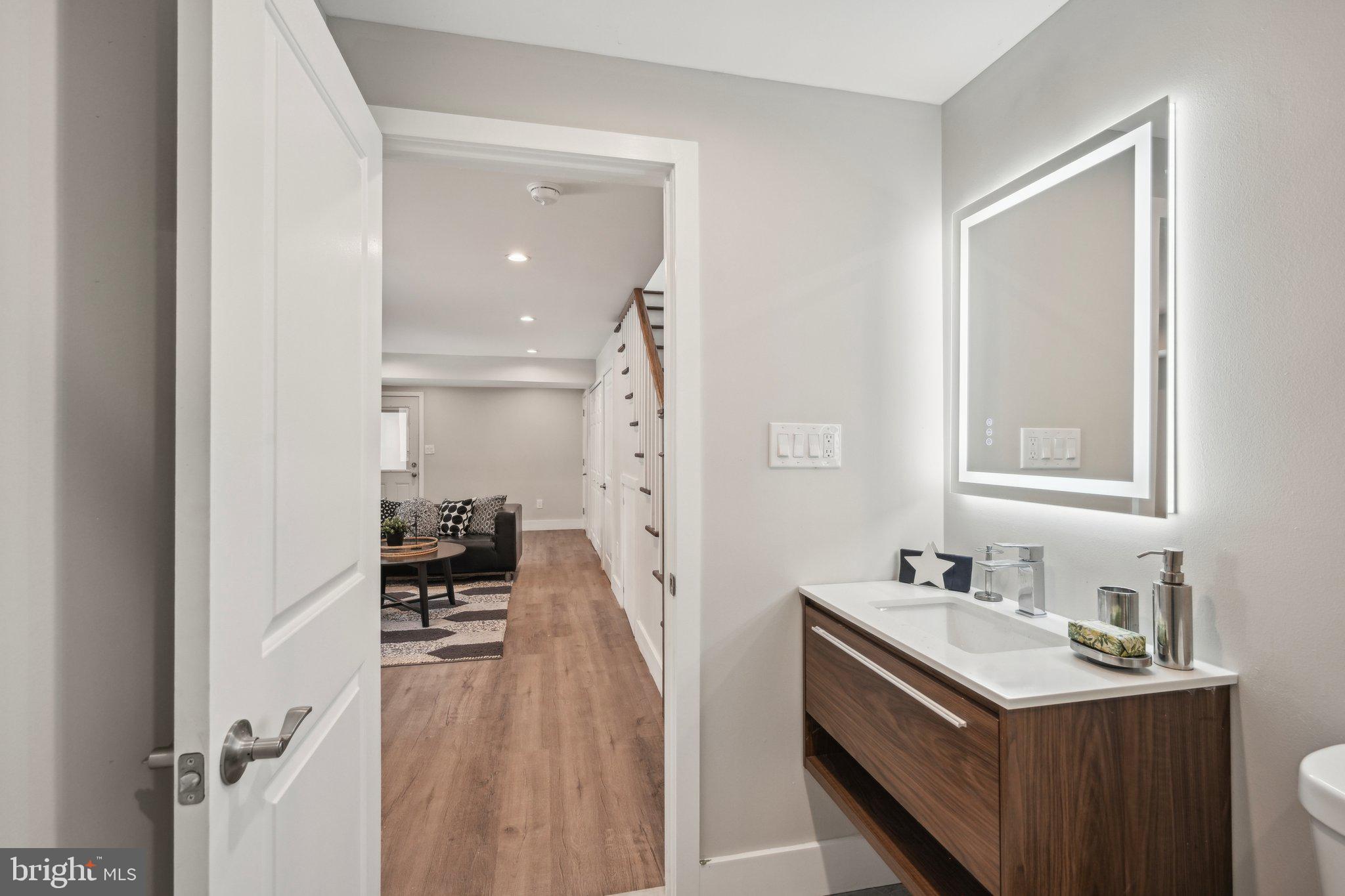 UNIVERSITY CITY - Residential