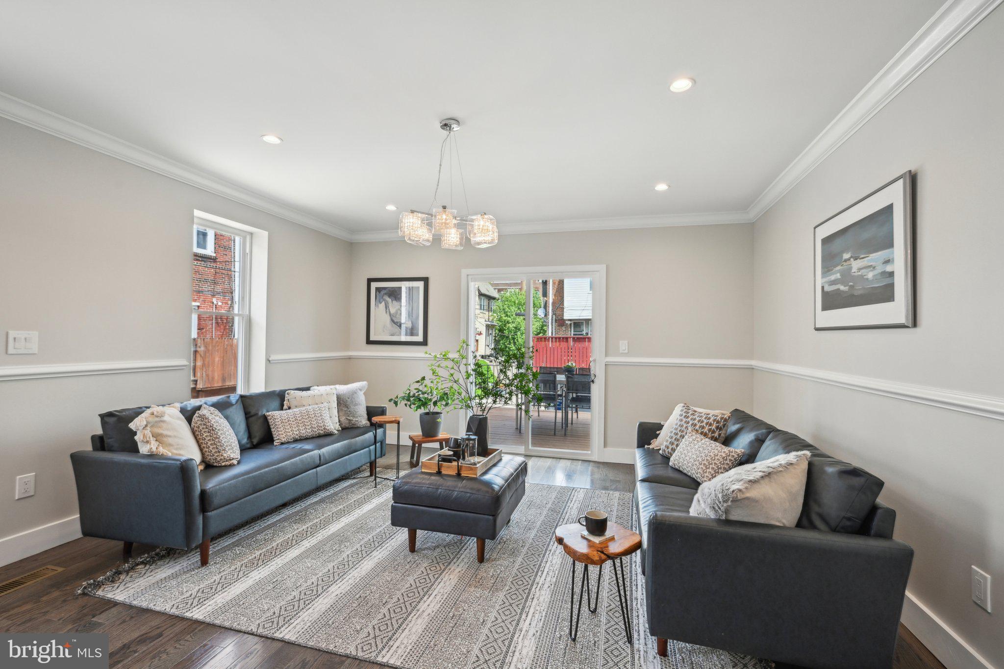 UNIVERSITY CITY - Residential