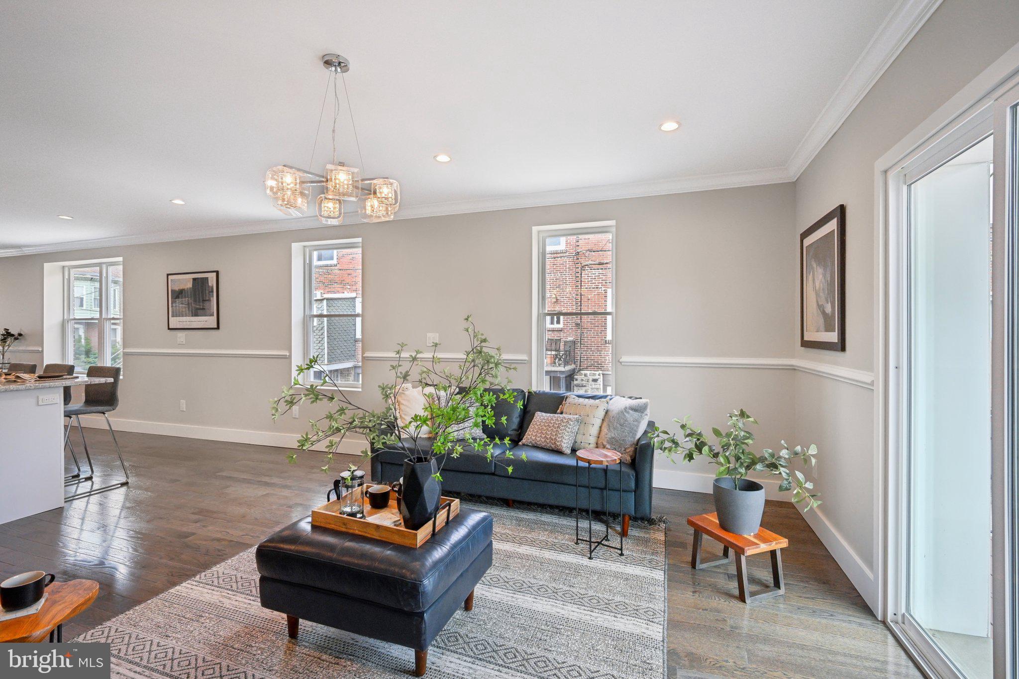 UNIVERSITY CITY - Residential