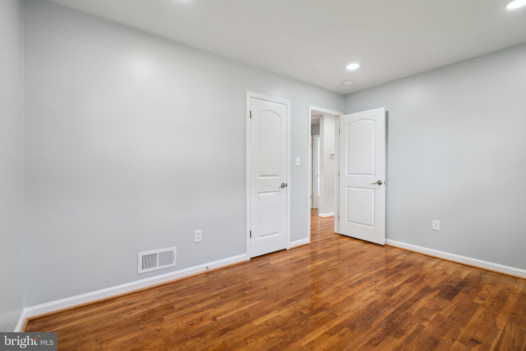 SPRINGFIELD - Residential