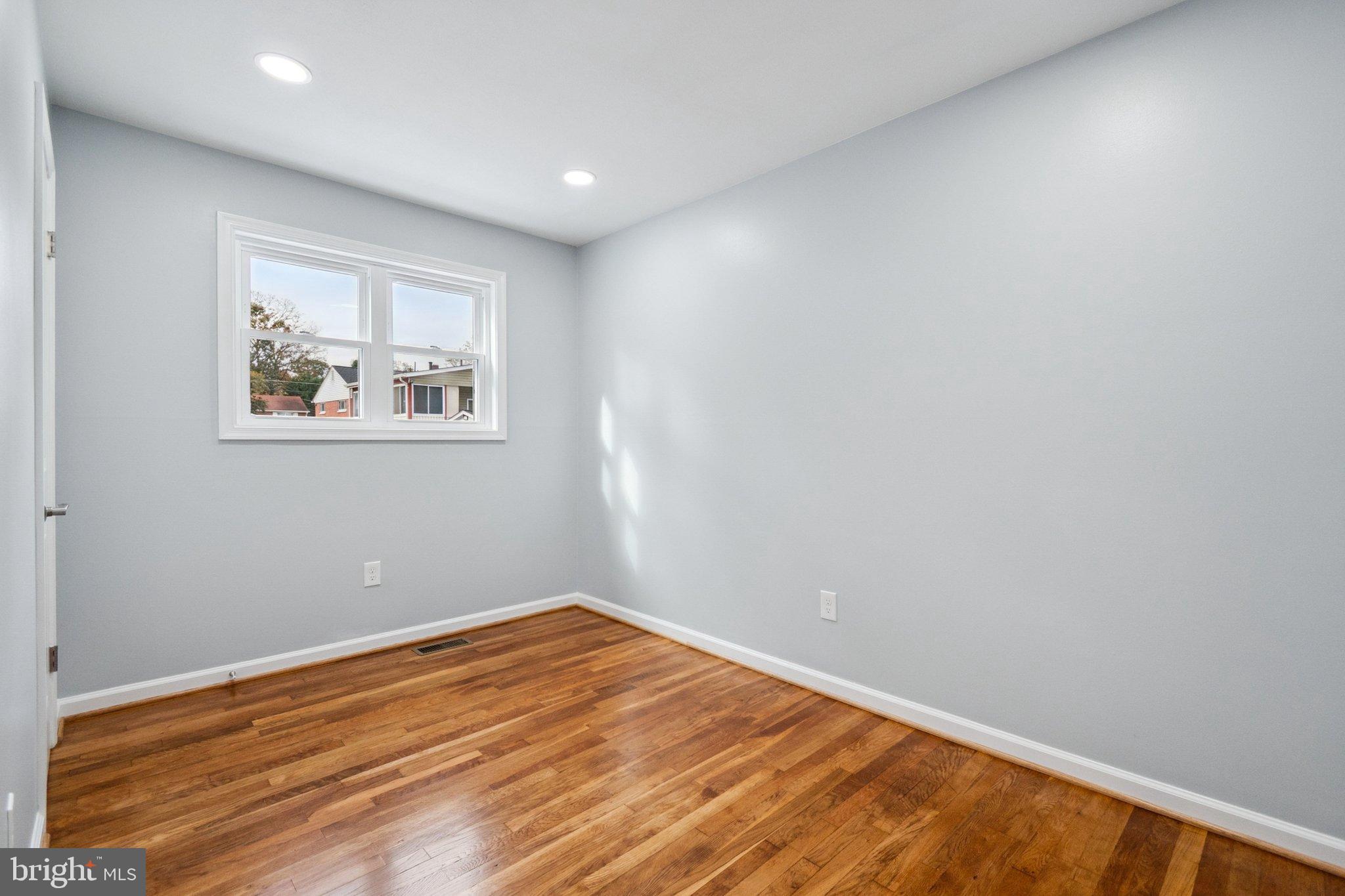 SPRINGFIELD - Residential