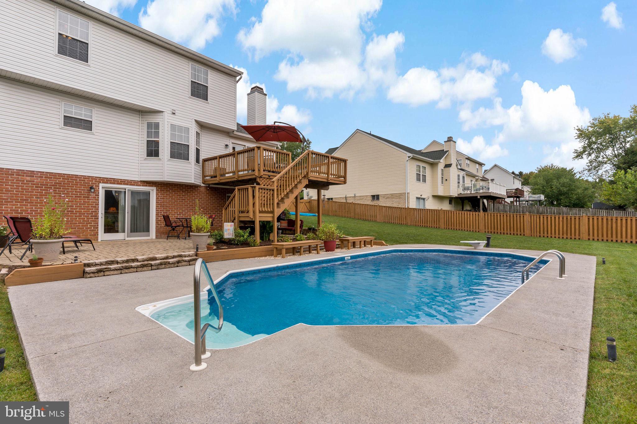 LAUREL RIDGE - Residential