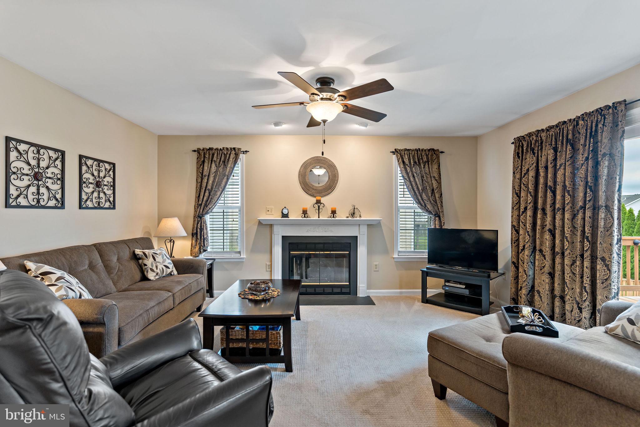 LAUREL RIDGE - Residential