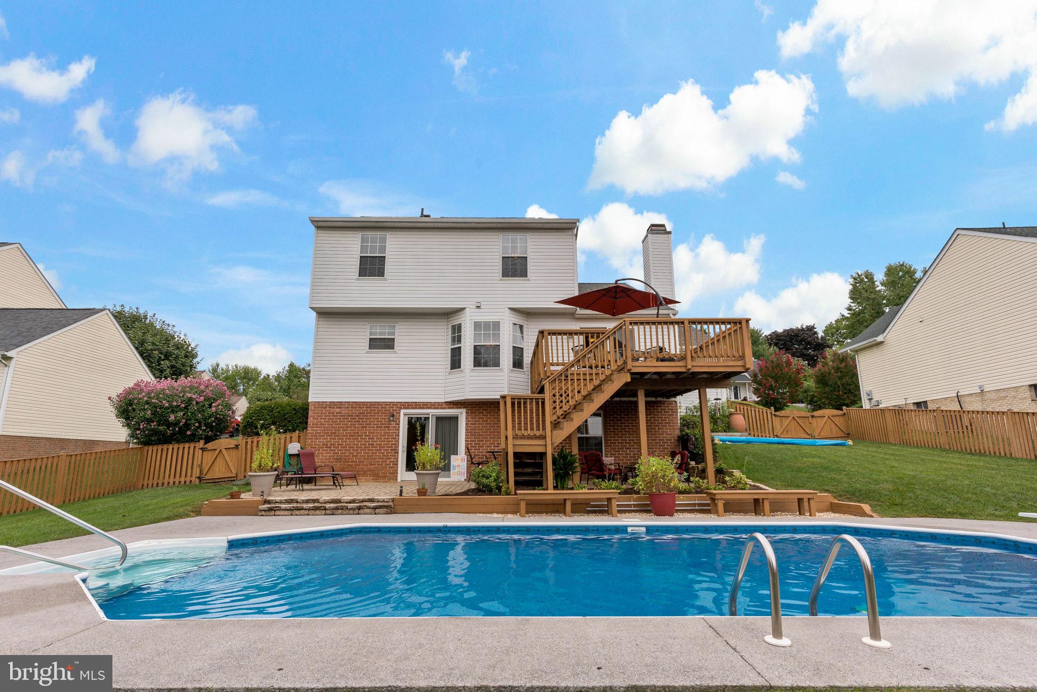 LAUREL RIDGE - Residential