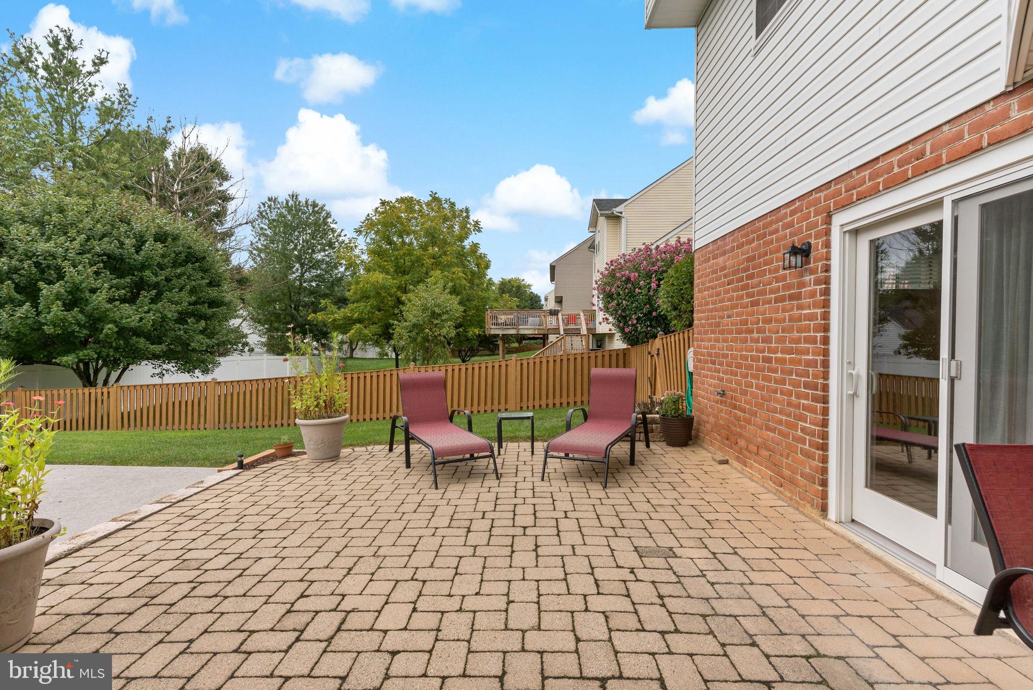 LAUREL RIDGE - Residential