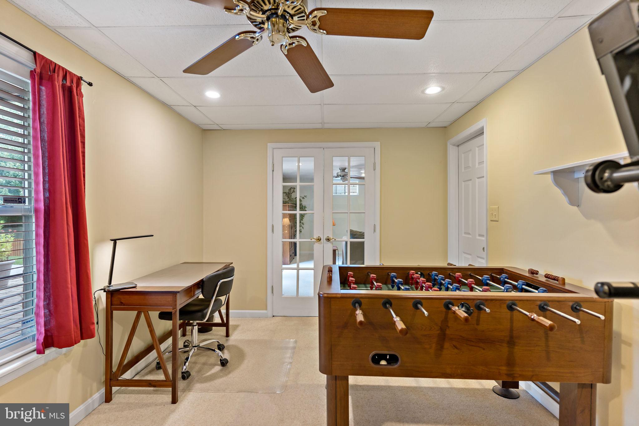 LAUREL RIDGE - Residential