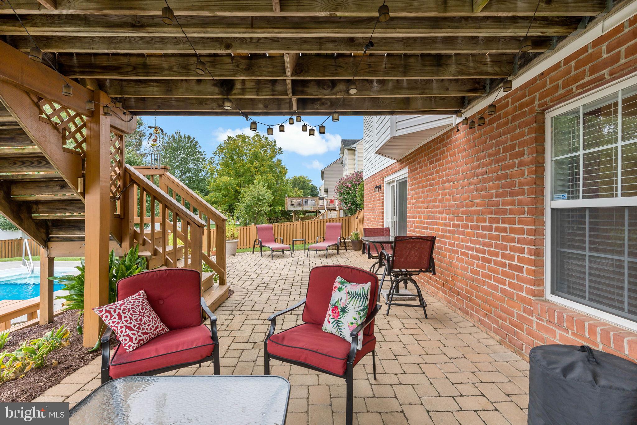 LAUREL RIDGE - Residential