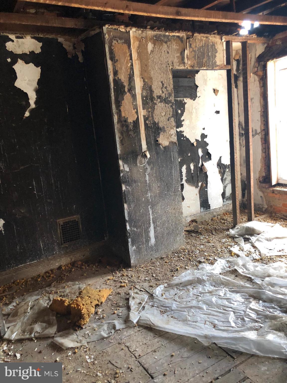 DICKINSON NARROWS - Residential