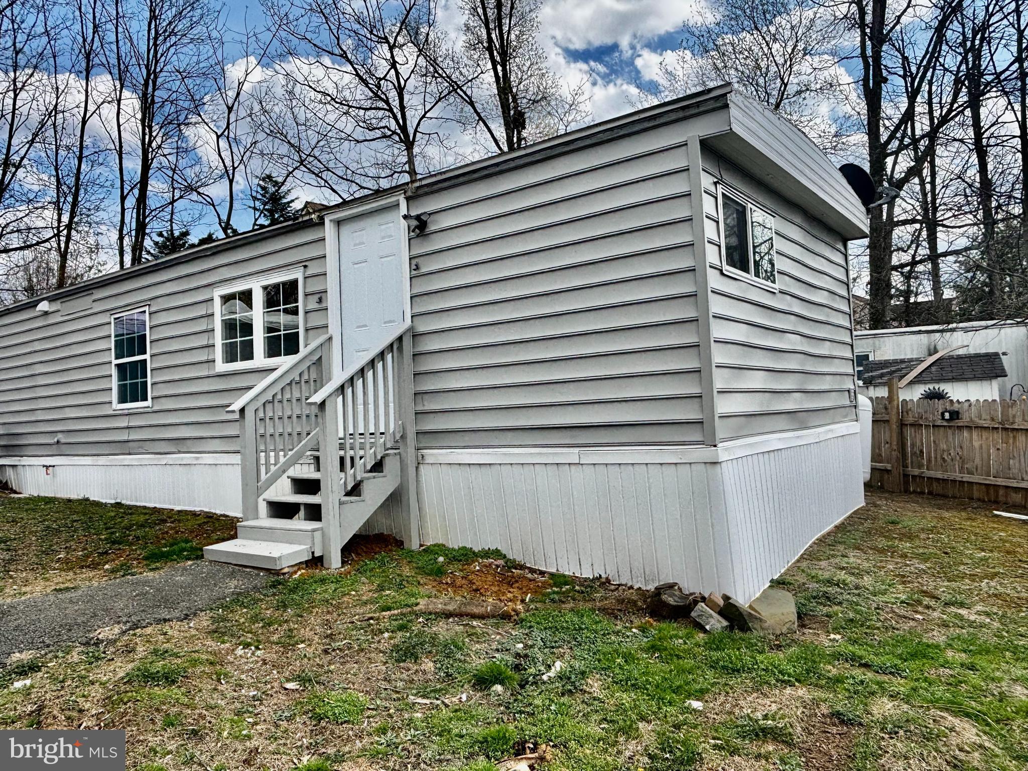 11209 MOBILE DRIVE