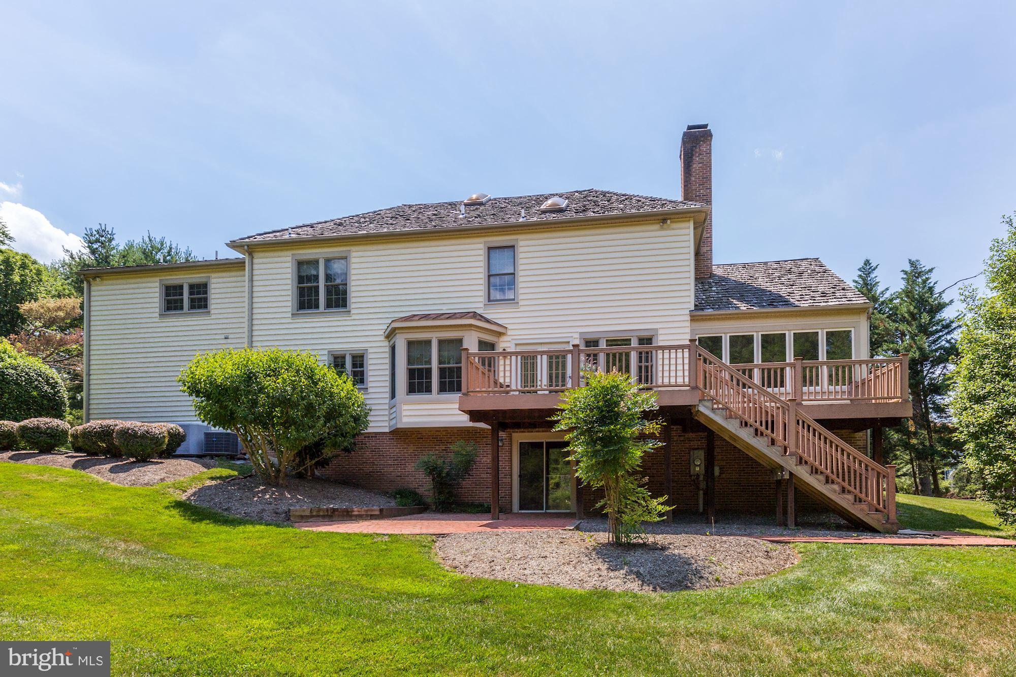 ESWORTHY PARK - Residential