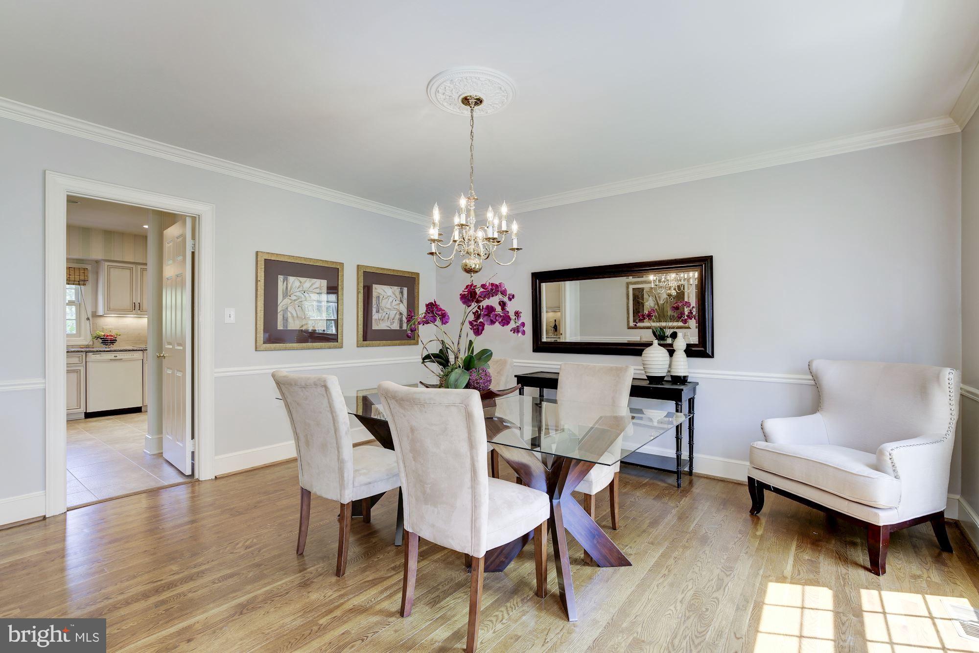 ESWORTHY PARK - Residential