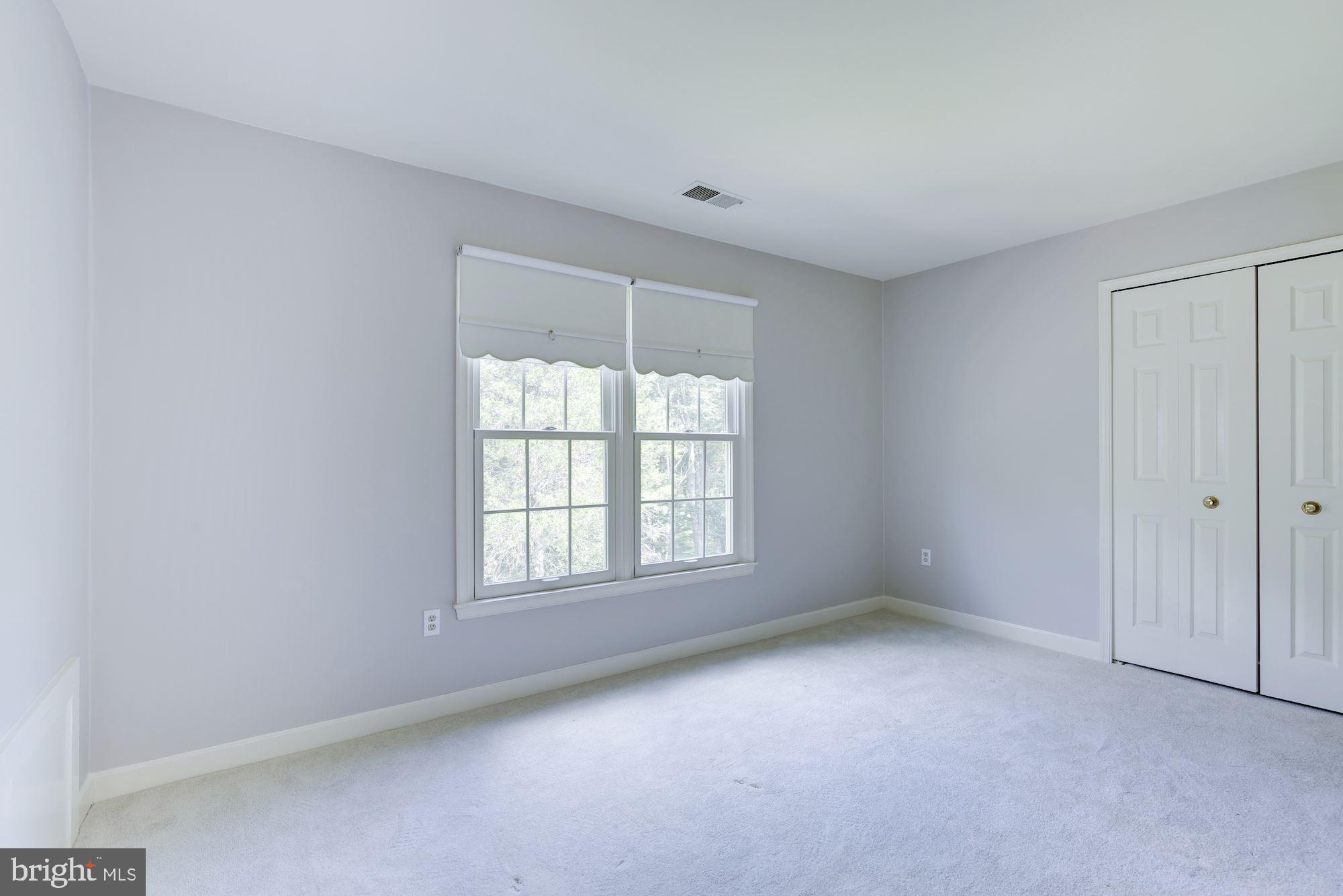 ESWORTHY PARK - Residential