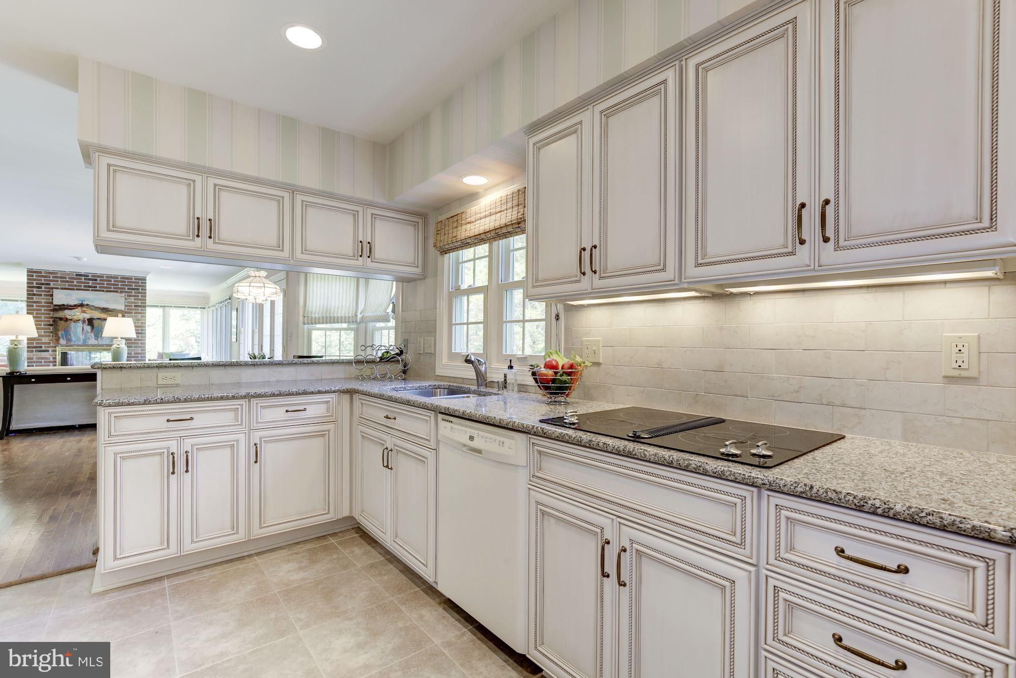 ESWORTHY PARK - Residential