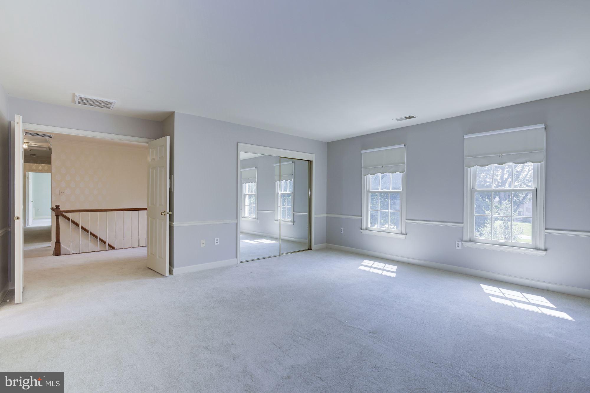 ESWORTHY PARK - Residential