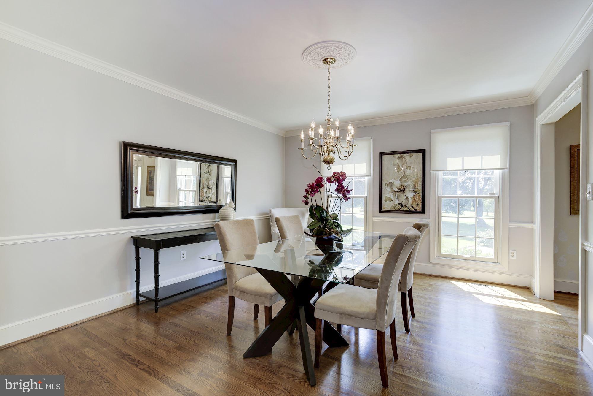 ESWORTHY PARK - Residential