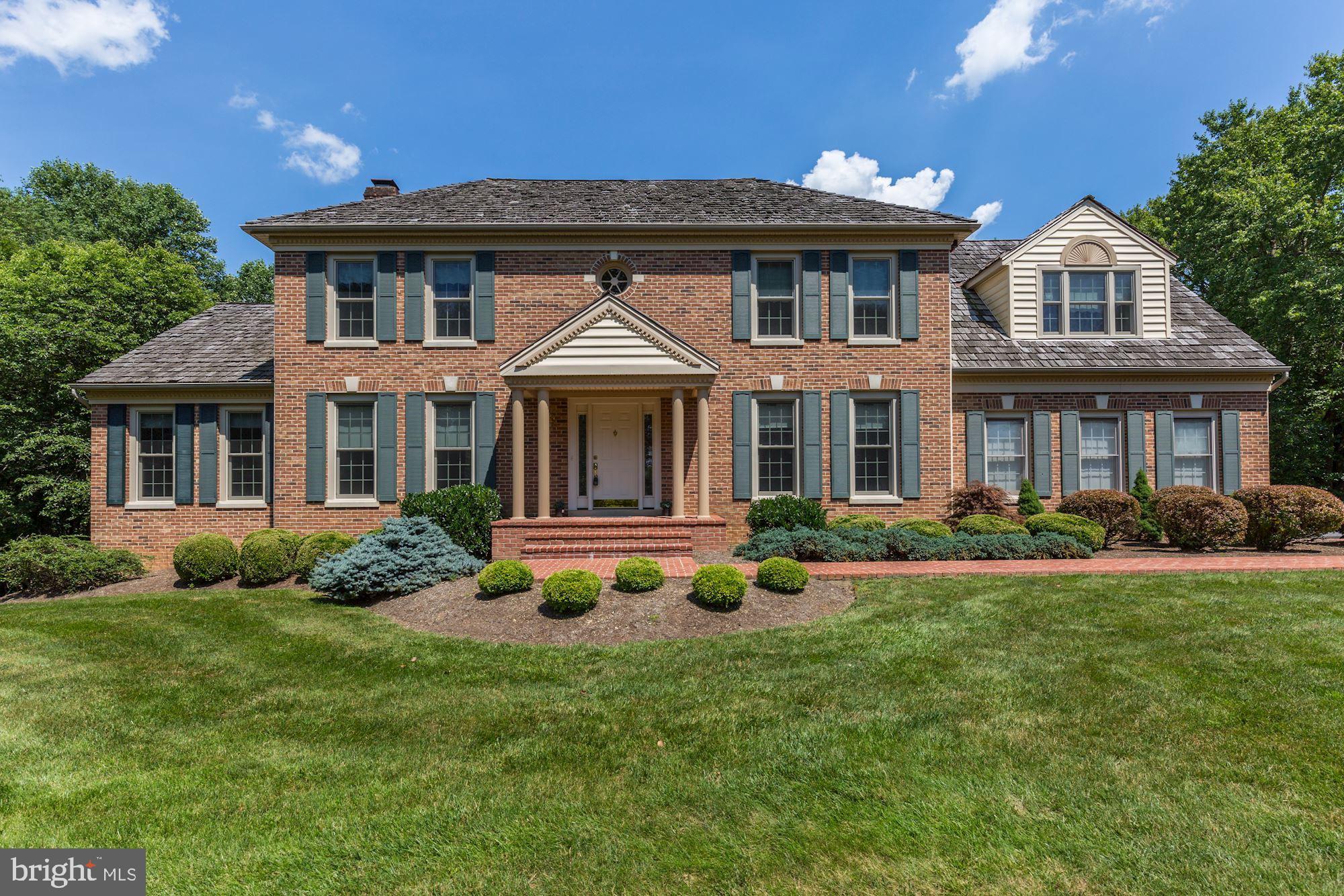 ESWORTHY PARK - Residential