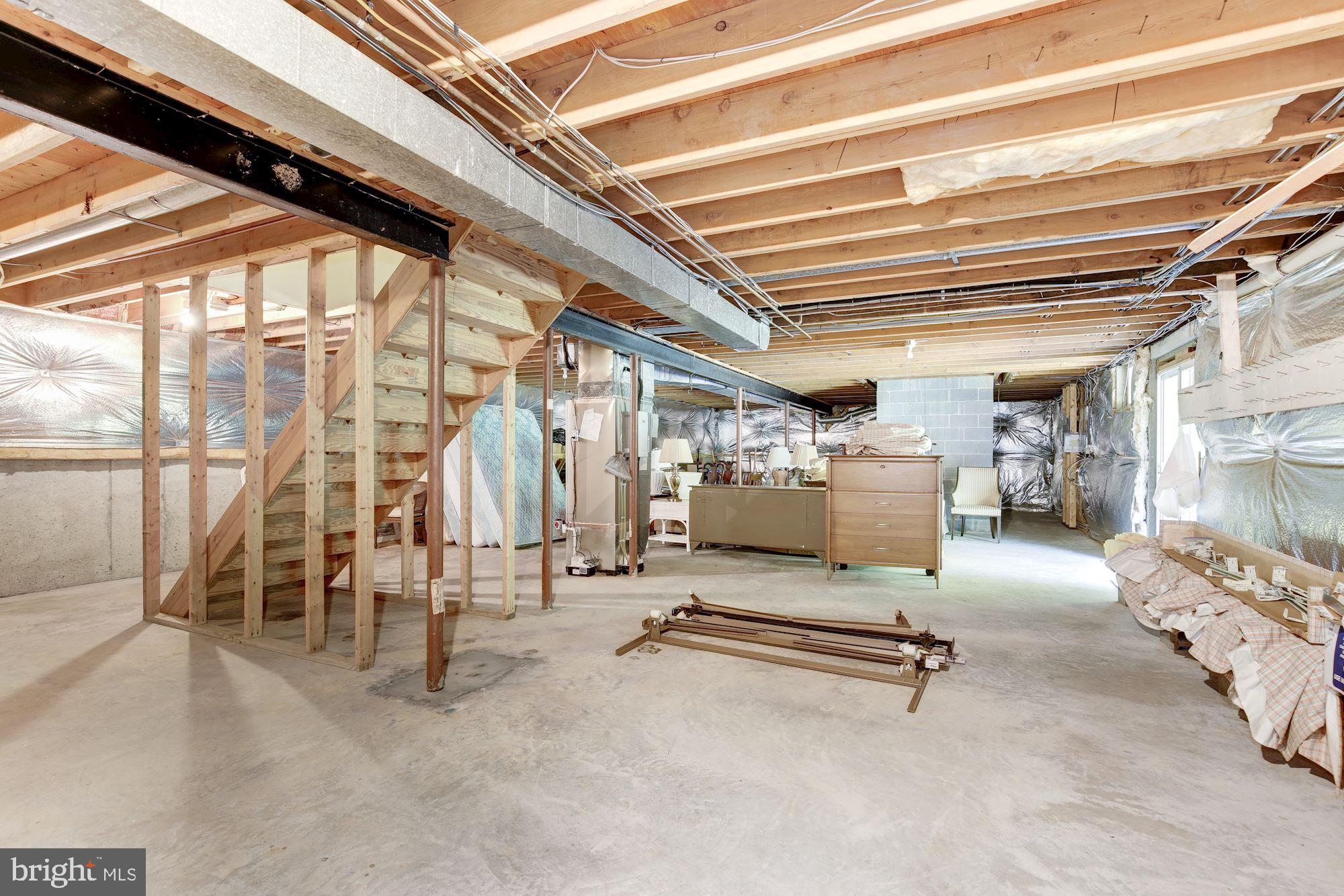 ESWORTHY PARK - Residential