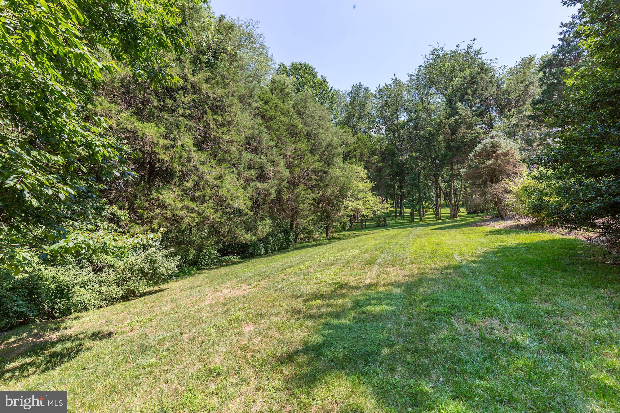 ESWORTHY PARK - Residential