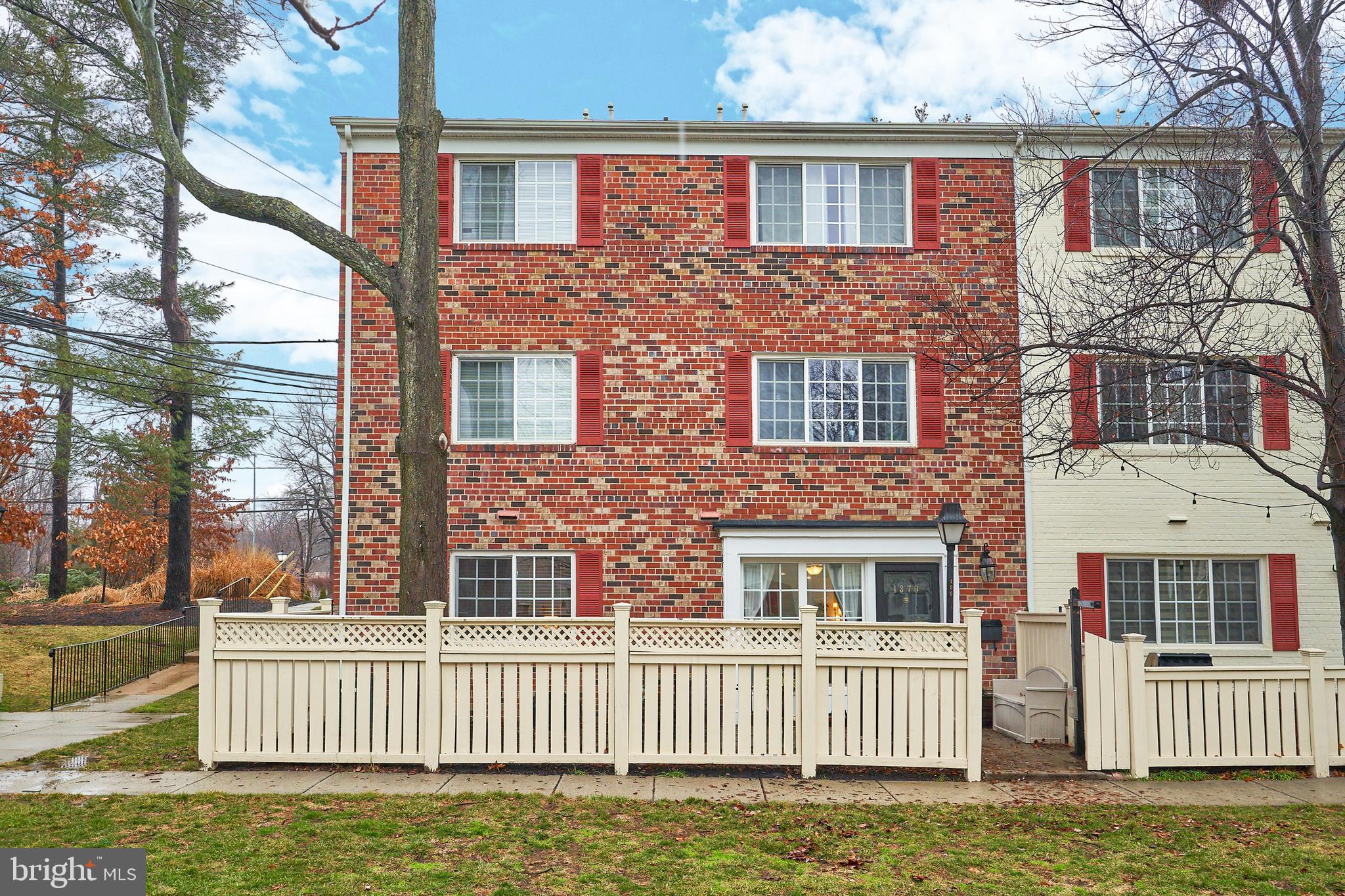 PARKSIDE AT ALEXANDRIA - Residential