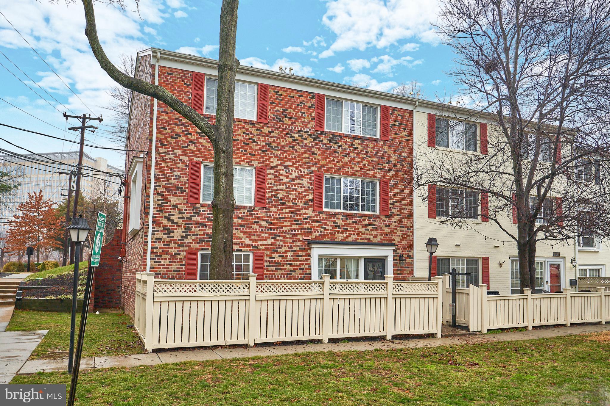 PARKSIDE AT ALEXANDRIA - Residential