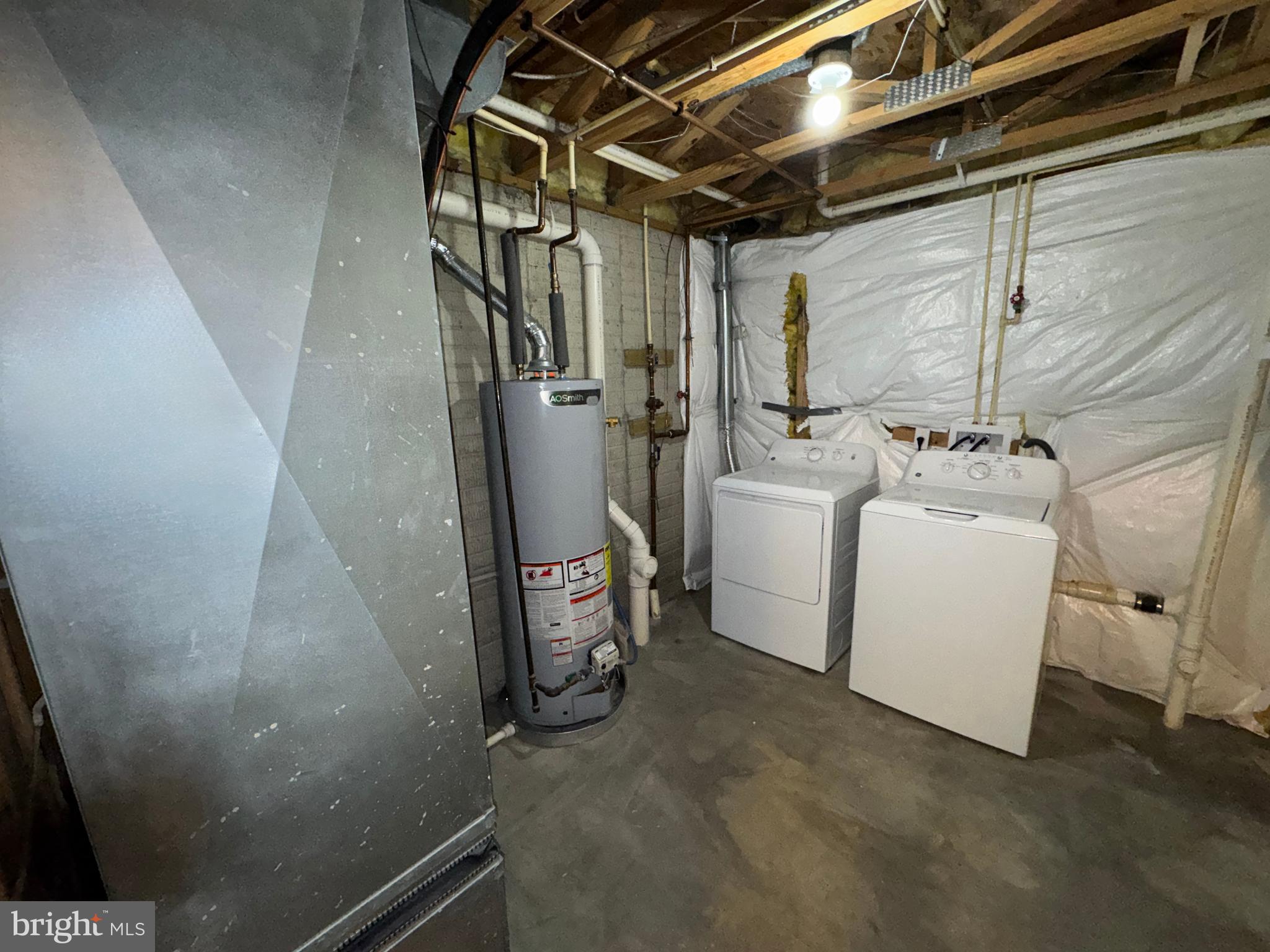 REISTERSTOWN VILLAGE - Residential