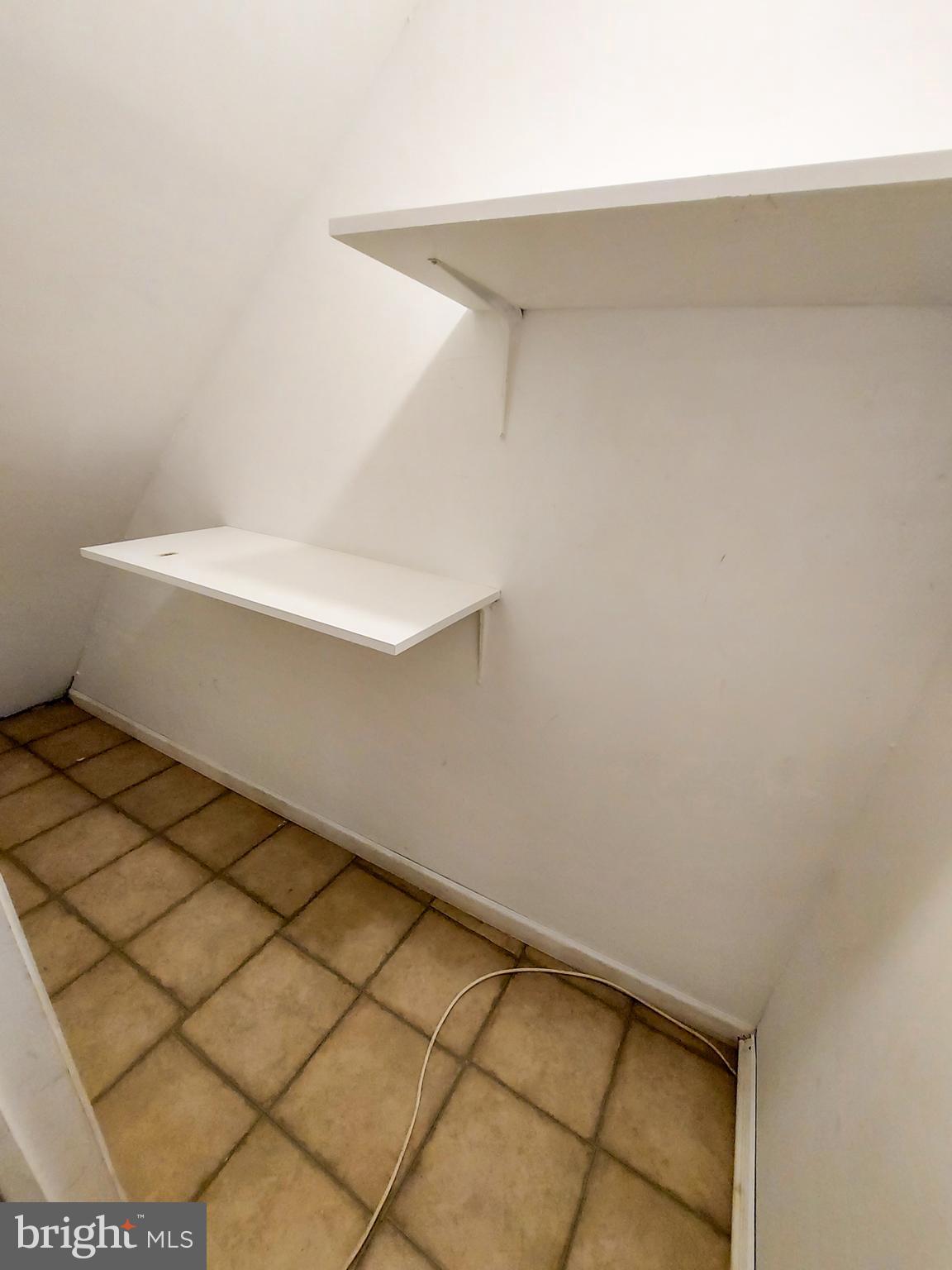 GEORGIAN COLONIES - Residential Lease