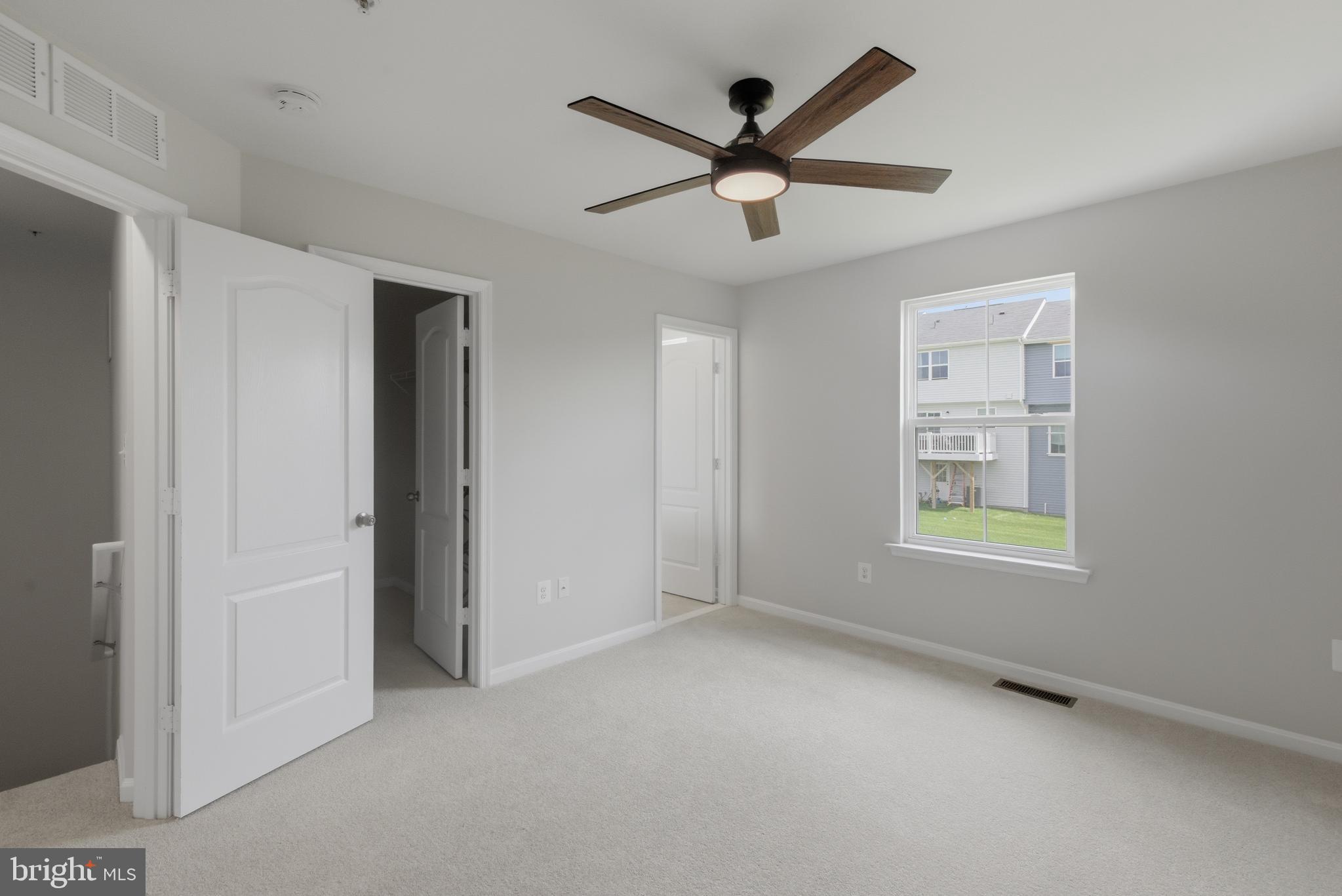 MEADE'S CROSSING - Residential