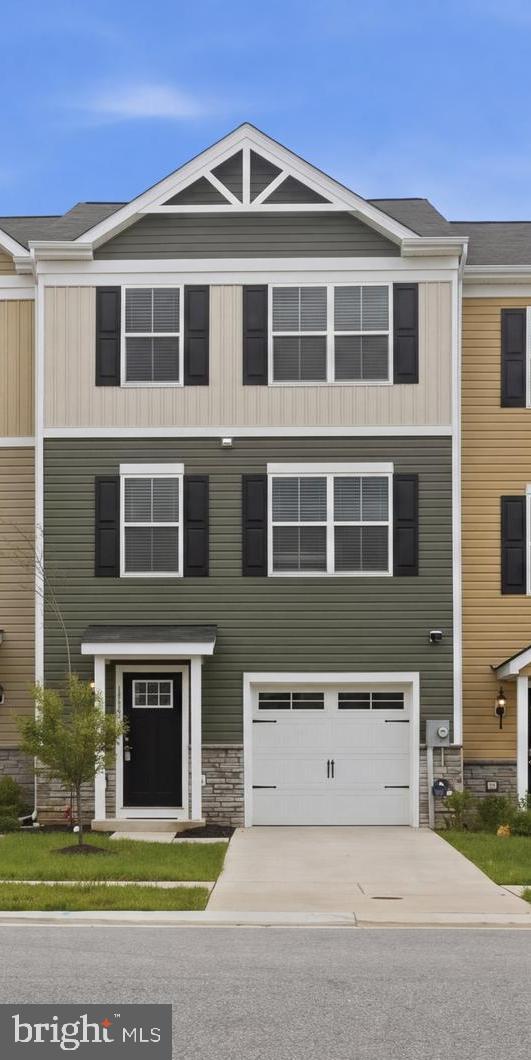 MEADE'S CROSSING - Residential