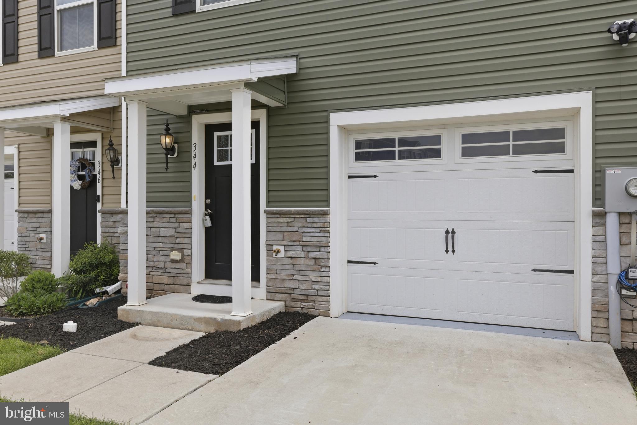 MEADE'S CROSSING - Residential