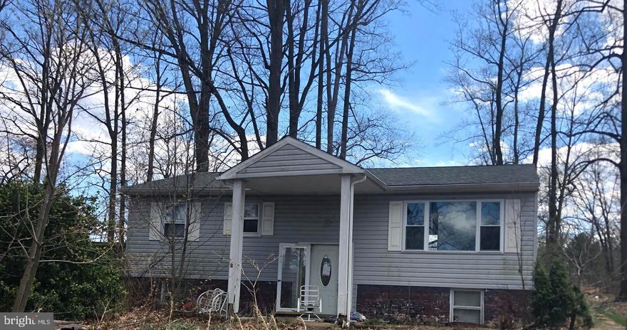 DEEPLY DISCOUNTED BELOW MARKET (MORE THAN 50 % BELOW ASSESSMENT!!) FORECLOSURE PRICES TO SELL AS IS  NEEDS FULL RENO FIX AND FLIP , OLD IN RENTAL PORTFOLIO OR MOVE IN AND GAIN  IMMEDIATE EQUITY SHORT TERM HAD MONEY LOANS AVAILABLE TO INVESTORS