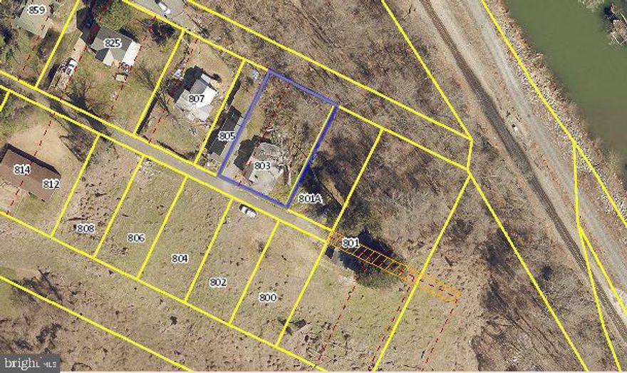 Prime building lot in Lynchburg City! The house has been cleared and the lot is ready for a new home. 802 Early St is also available from this same seller. Buy both to get a discount!
