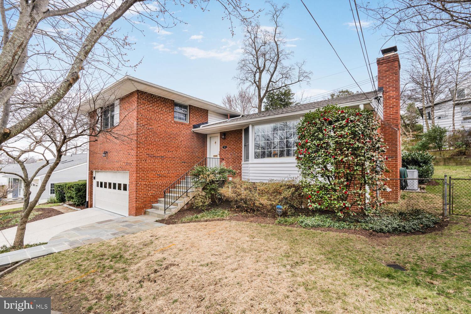 MONTICELLO PARK - Residential