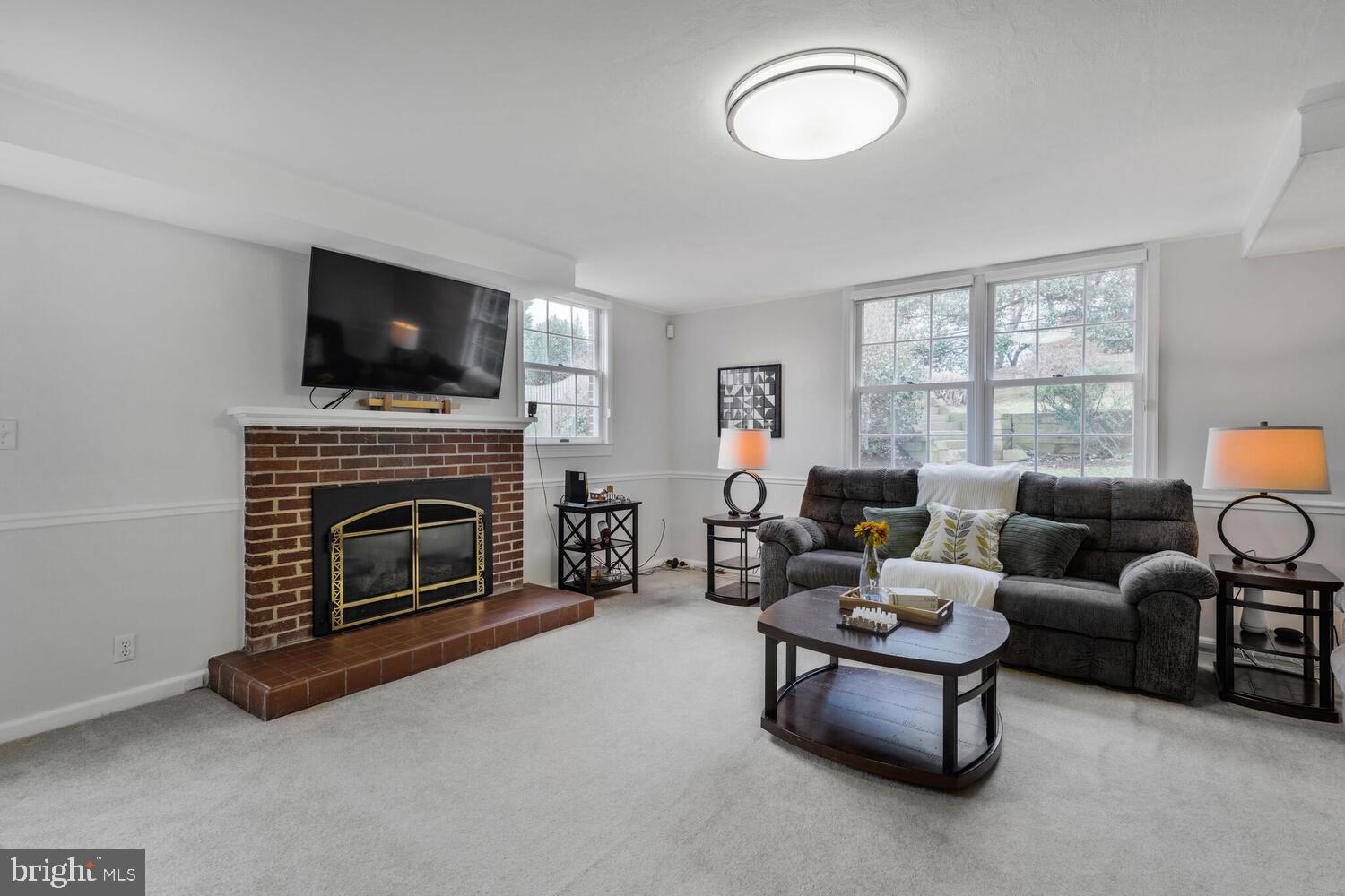 MONTICELLO PARK - Residential