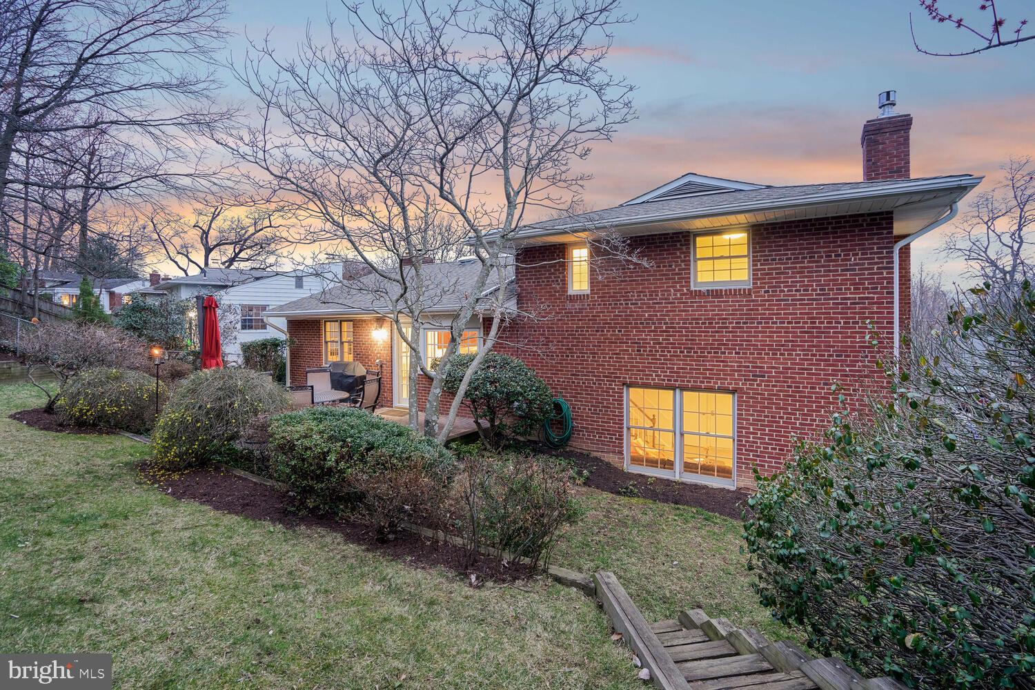 MONTICELLO PARK - Residential