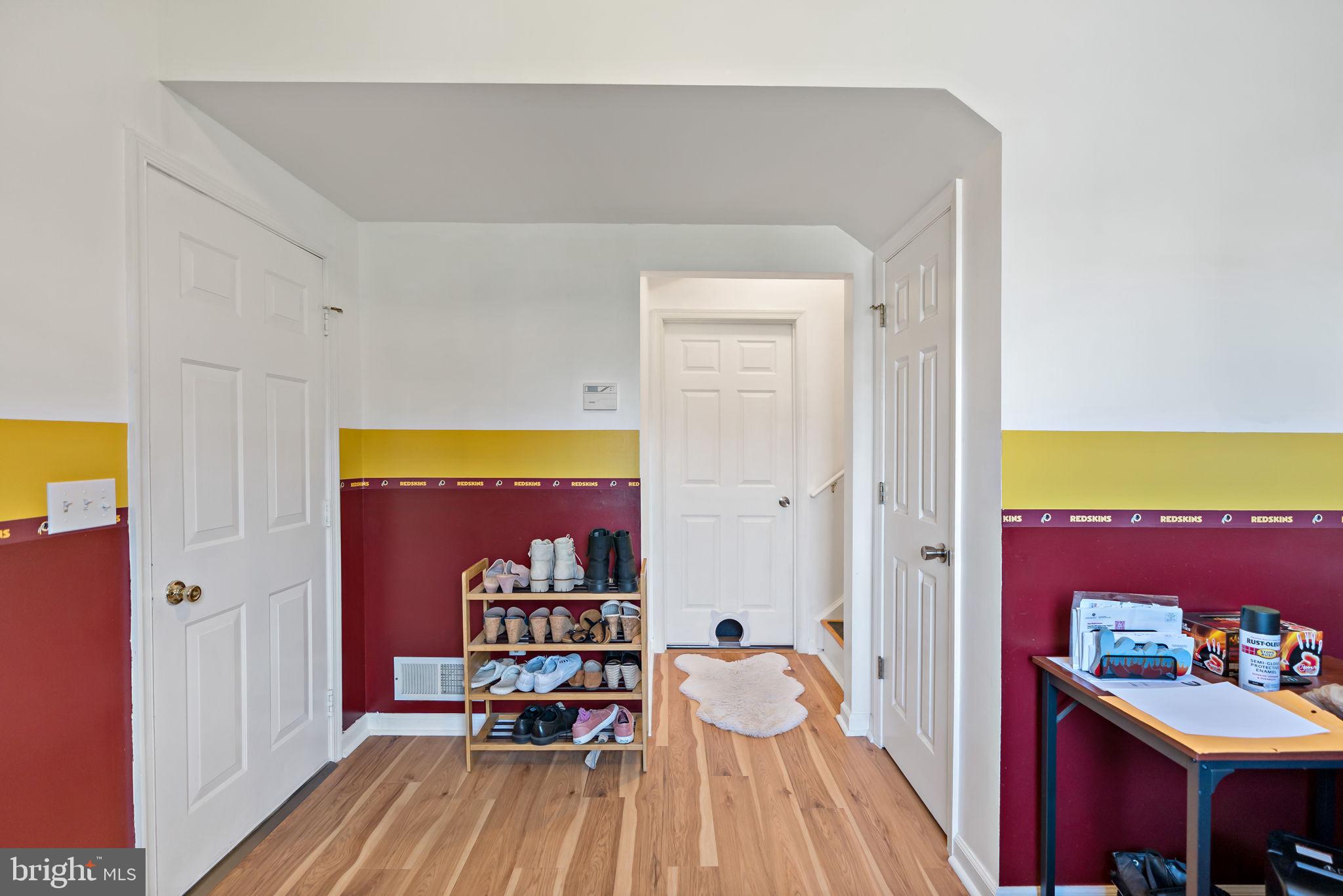 CLUBHOUSE MANOR - Residential