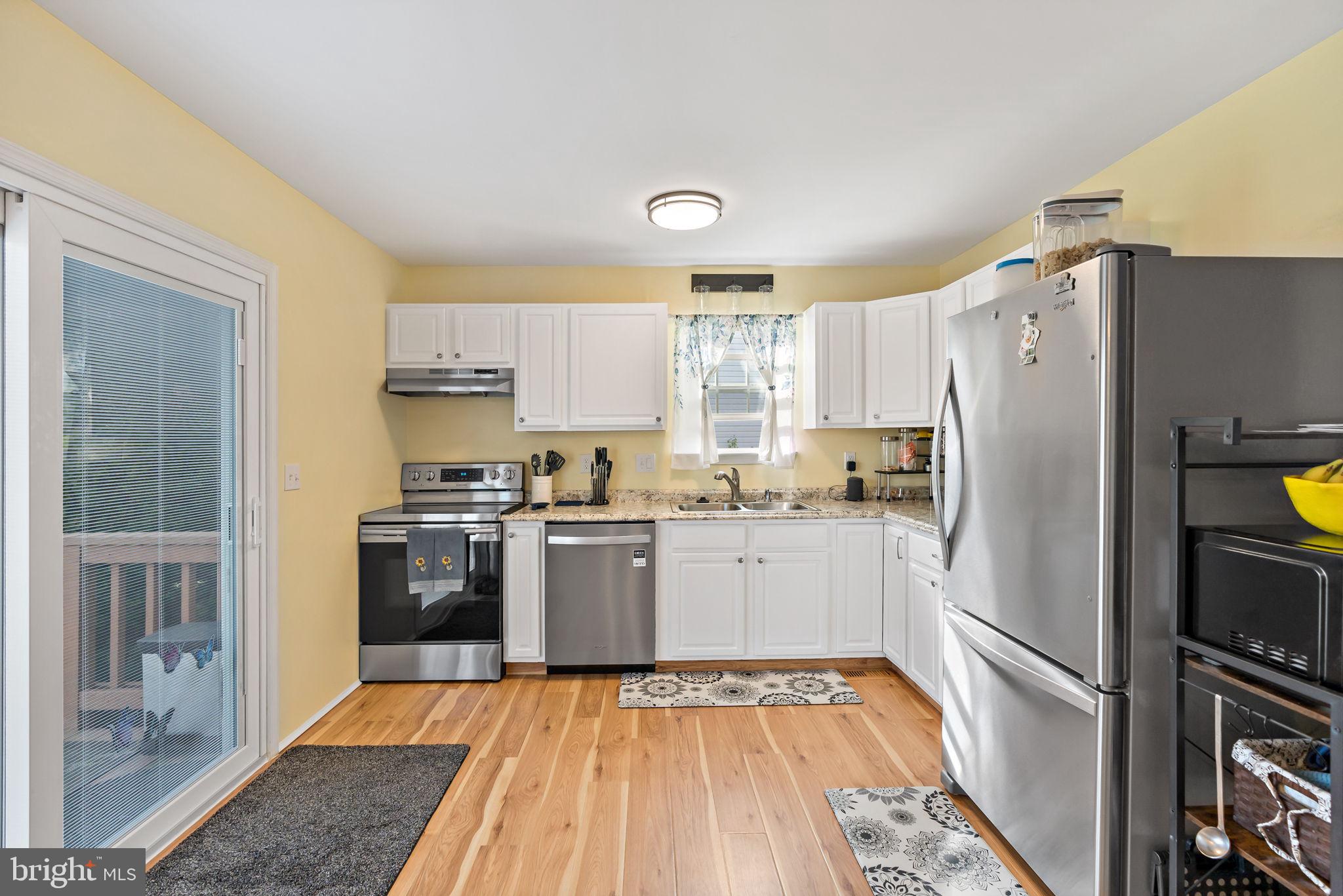 CLUBHOUSE MANOR - Residential