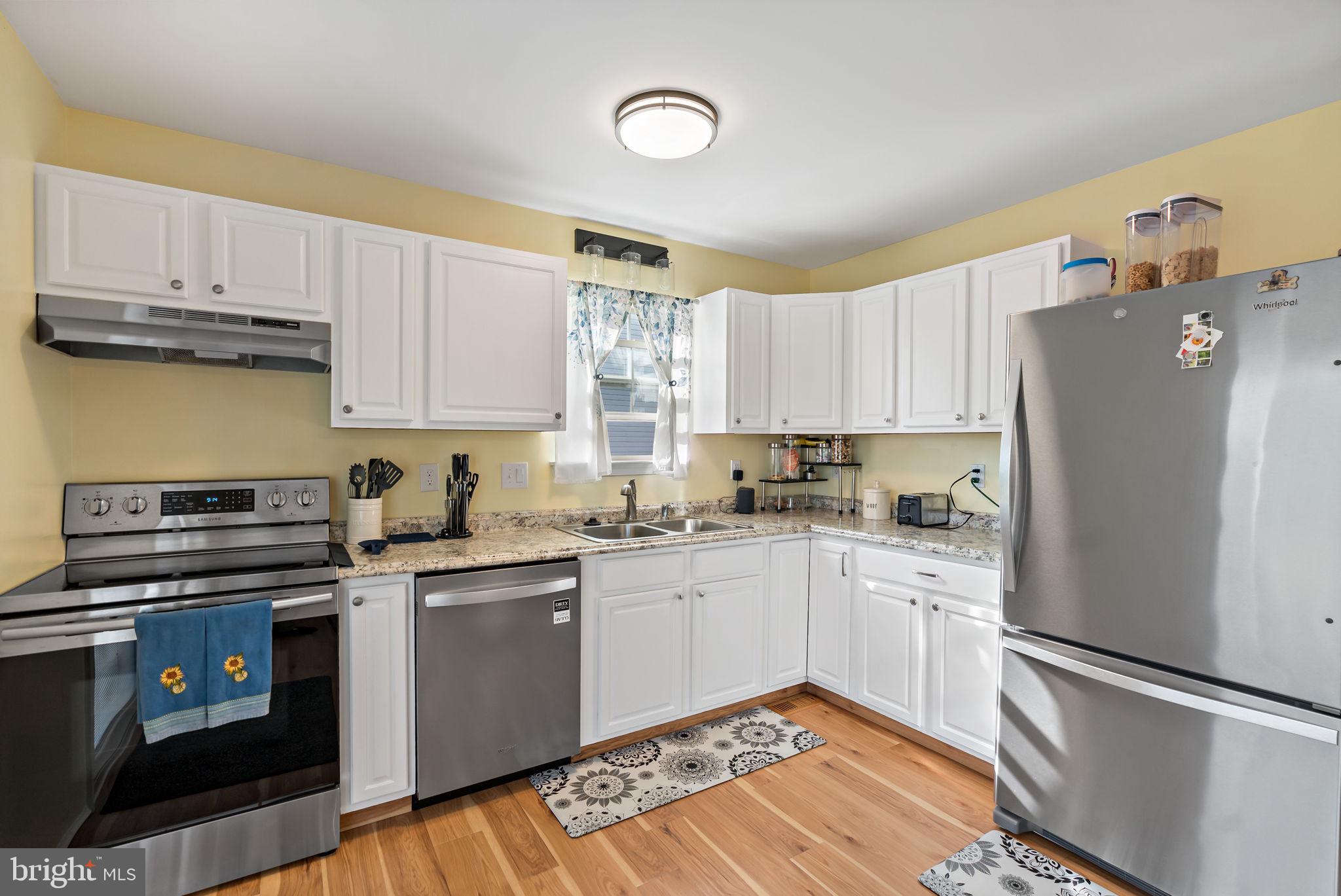 CLUBHOUSE MANOR - Residential