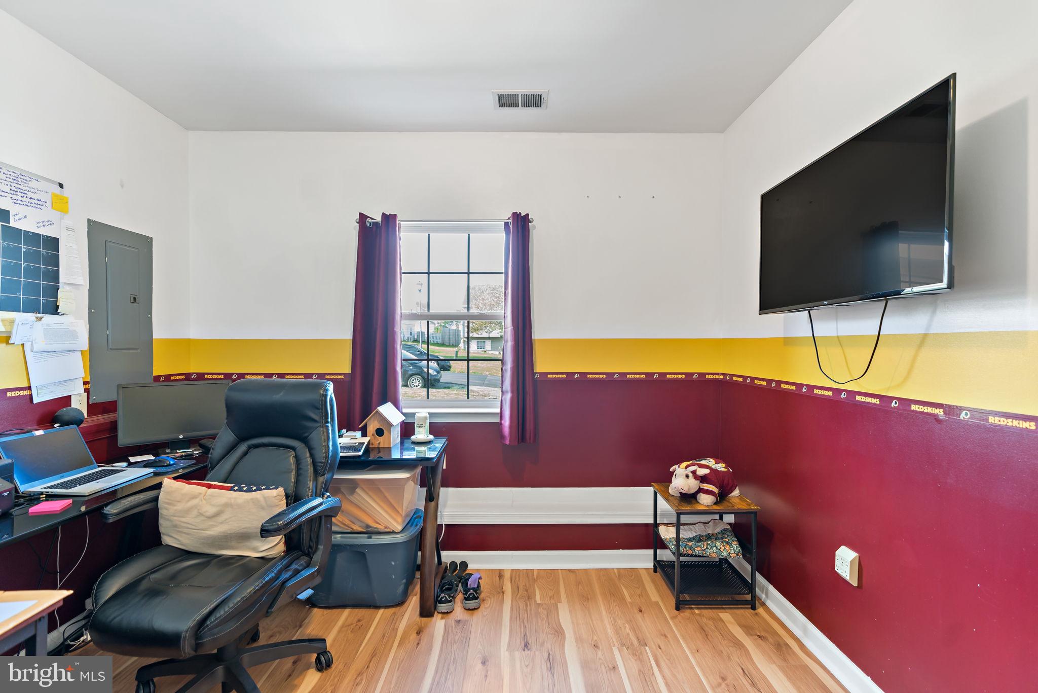 CLUBHOUSE MANOR - Residential