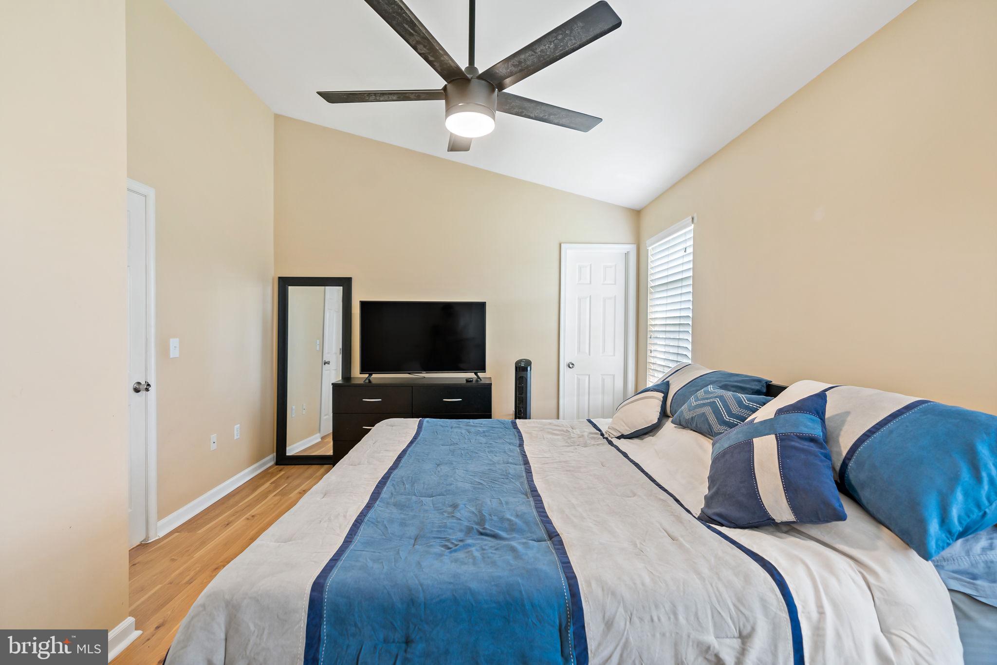 CLUBHOUSE MANOR - Residential