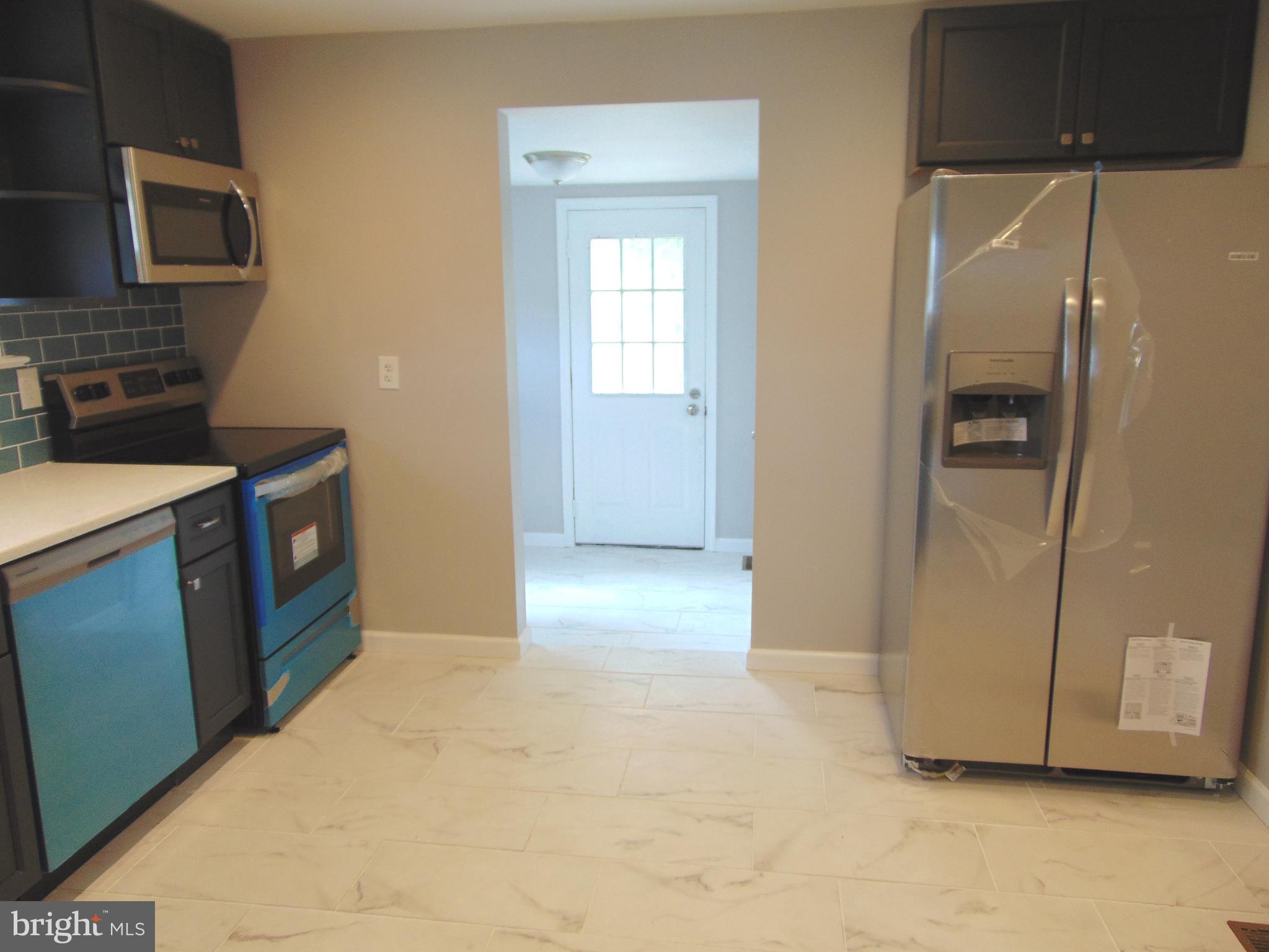 THORNDALE - Residential Lease