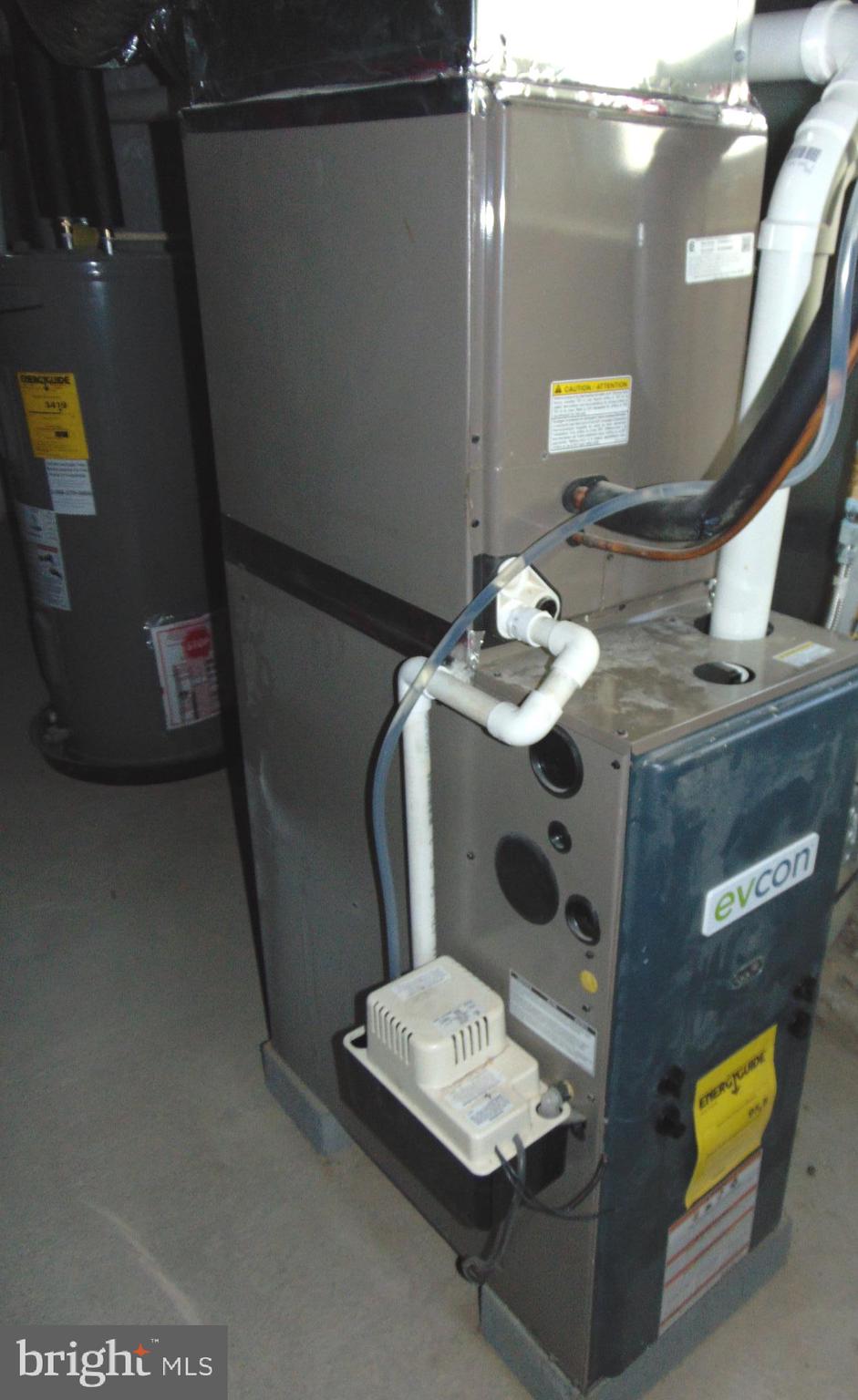 THORNDALE - Residential Lease