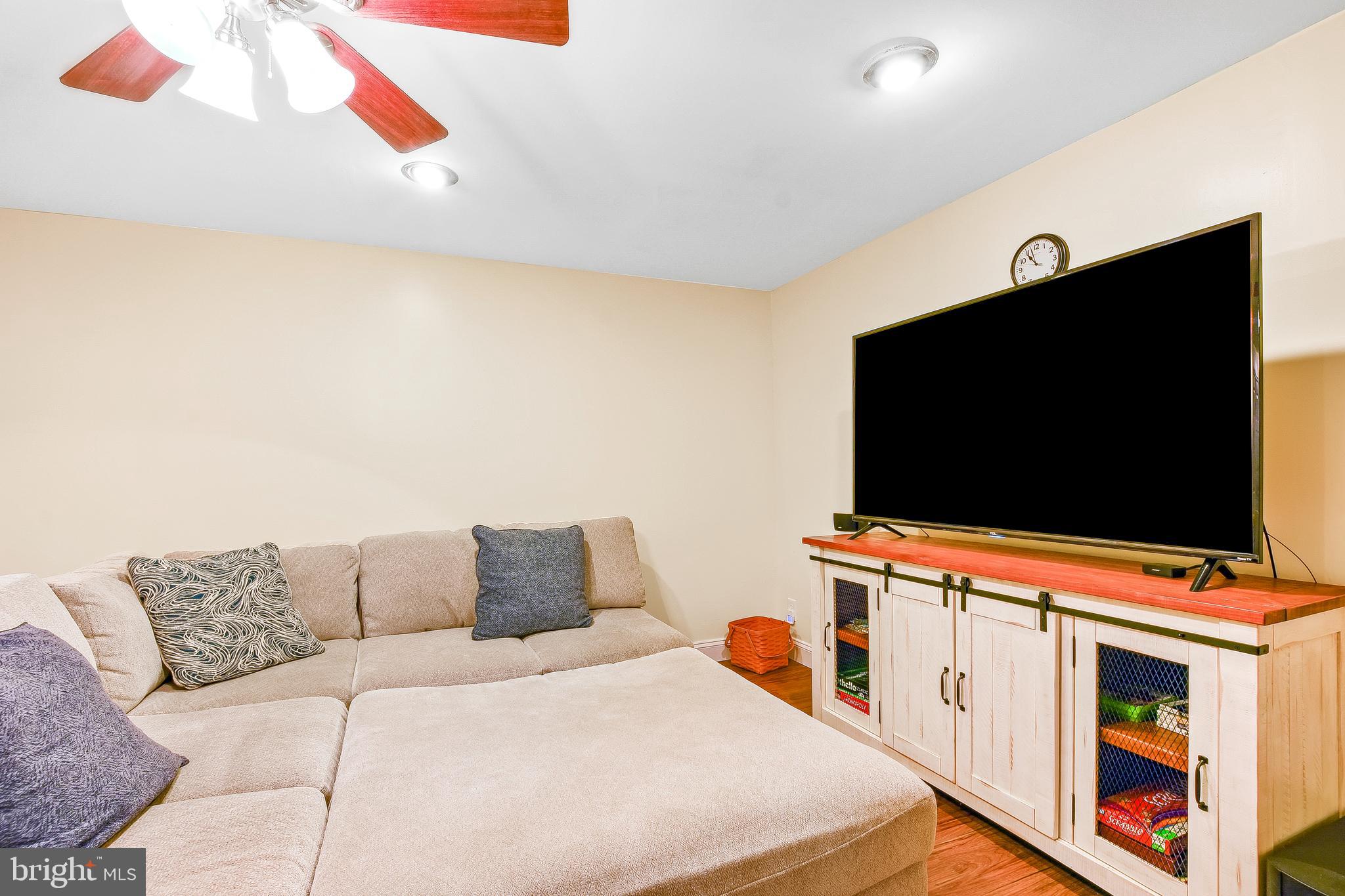 TURNERS FIELD - Residential