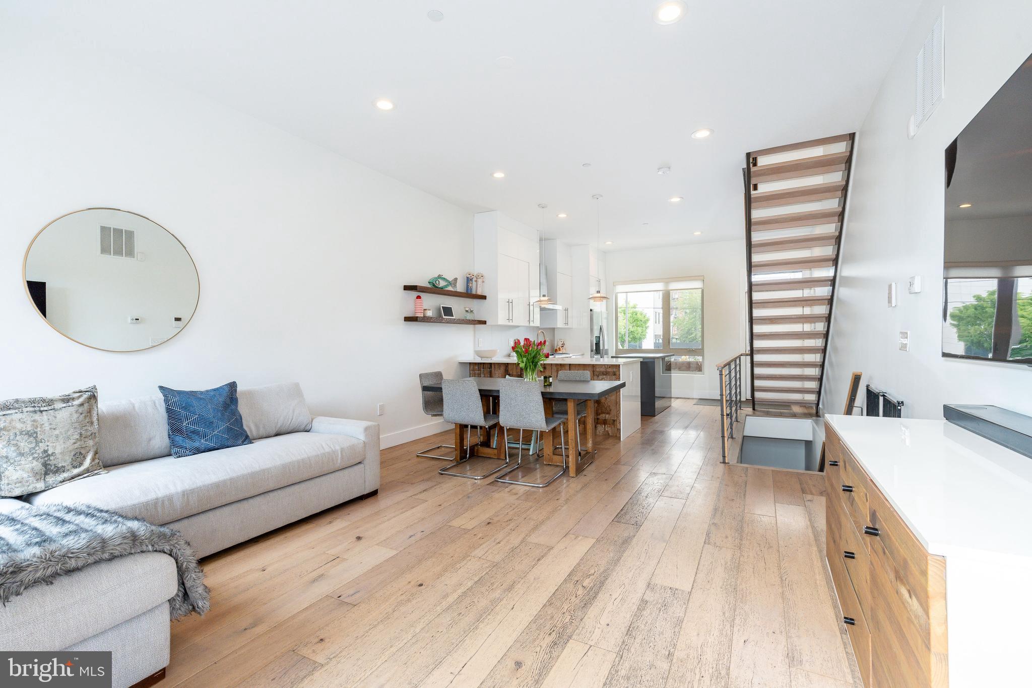 OLDE KENSINGTON - Residential