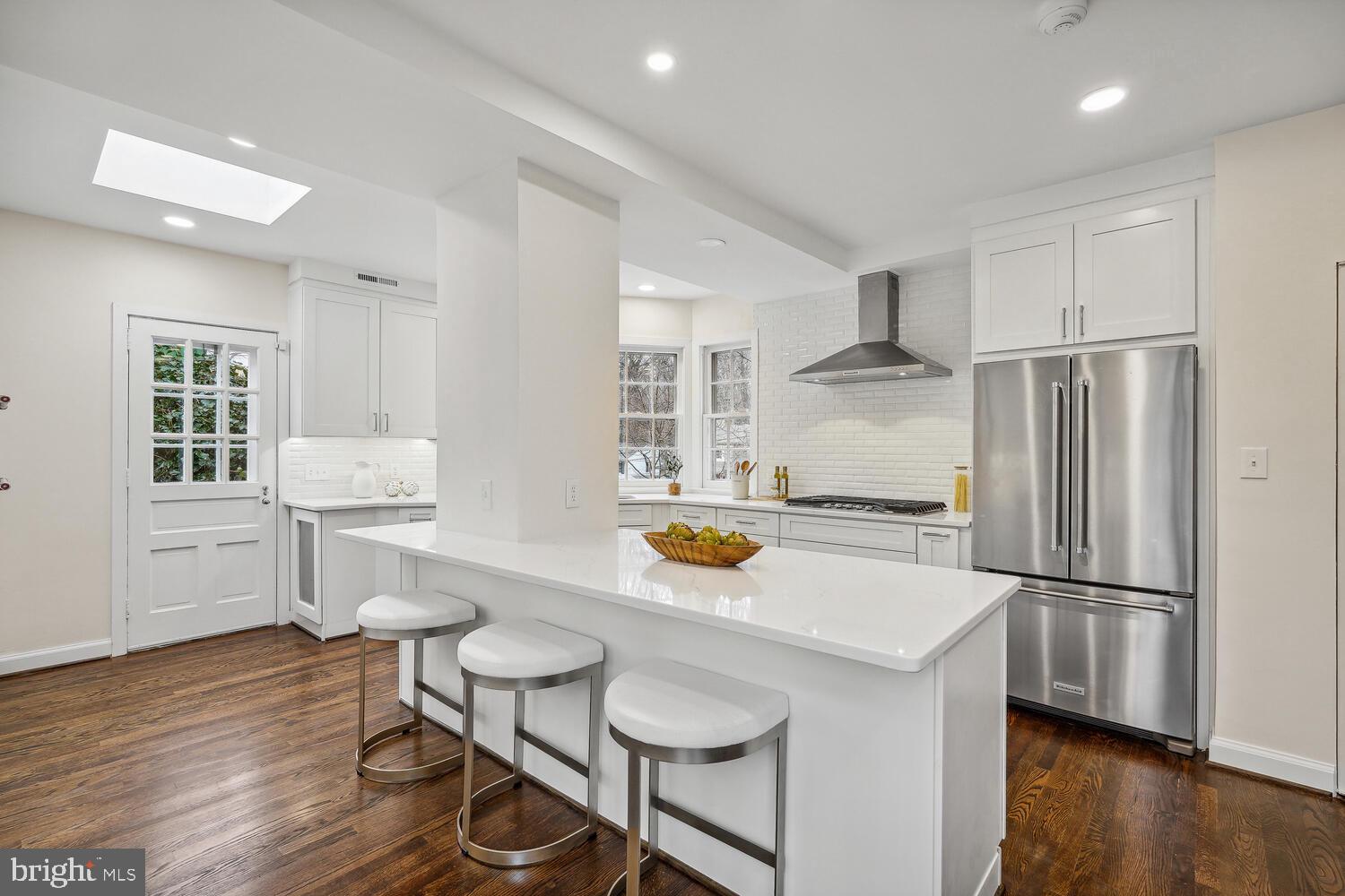 FOREST HILLS - Residential