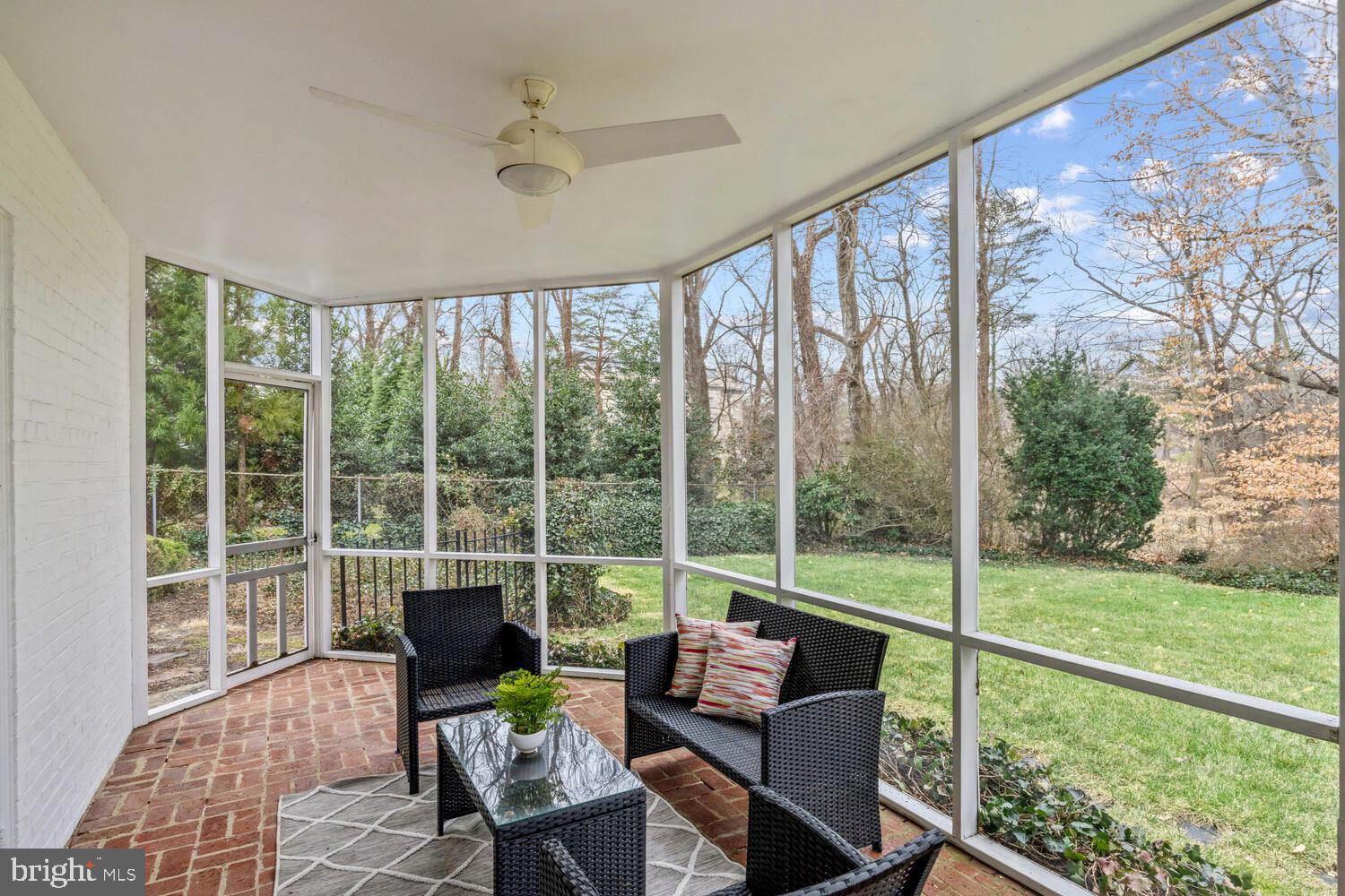 FOREST HILLS - Residential