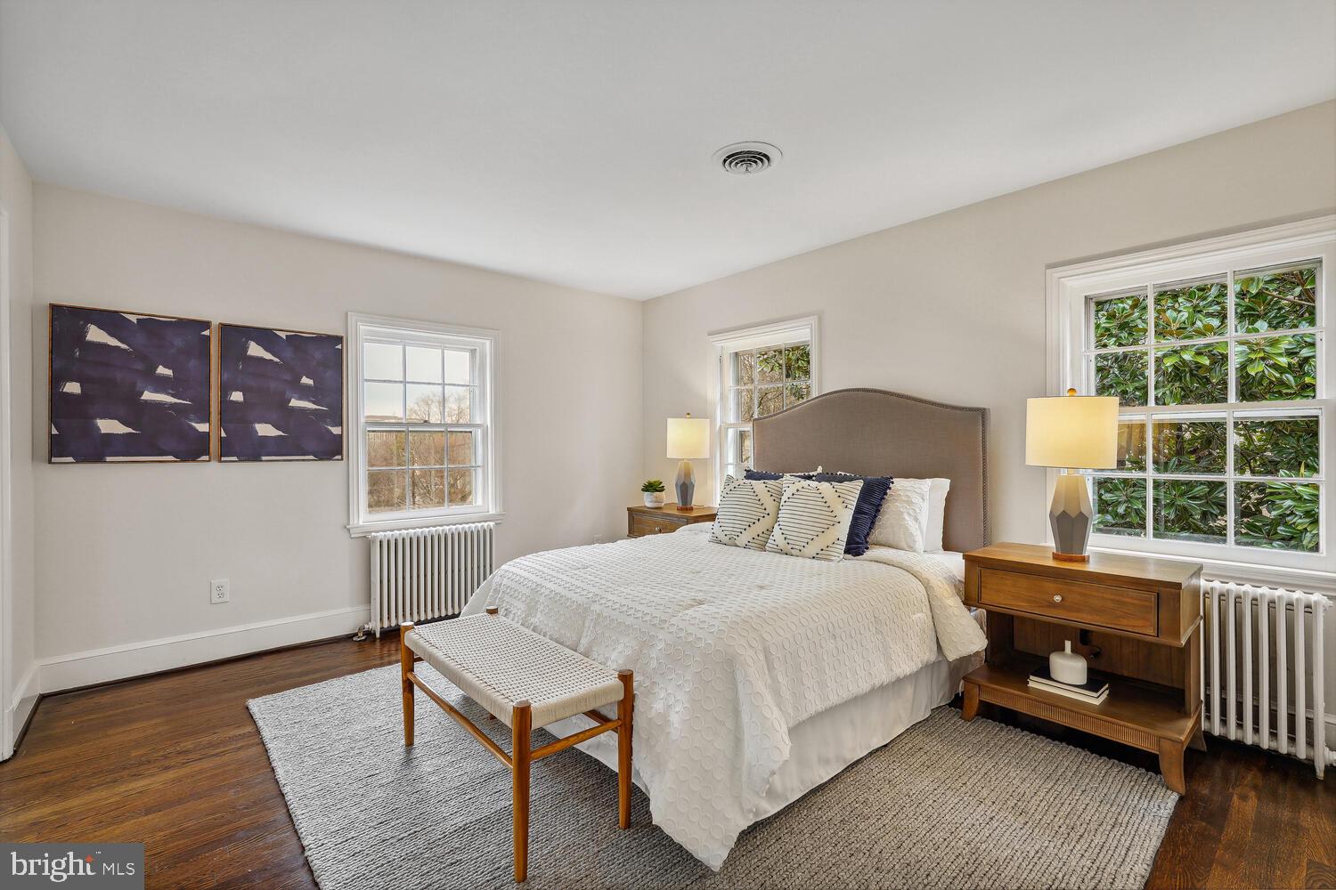 FOREST HILLS - Residential