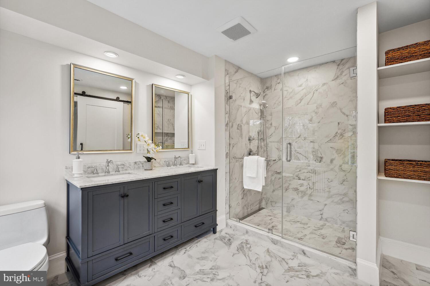 FOREST HILLS - Residential