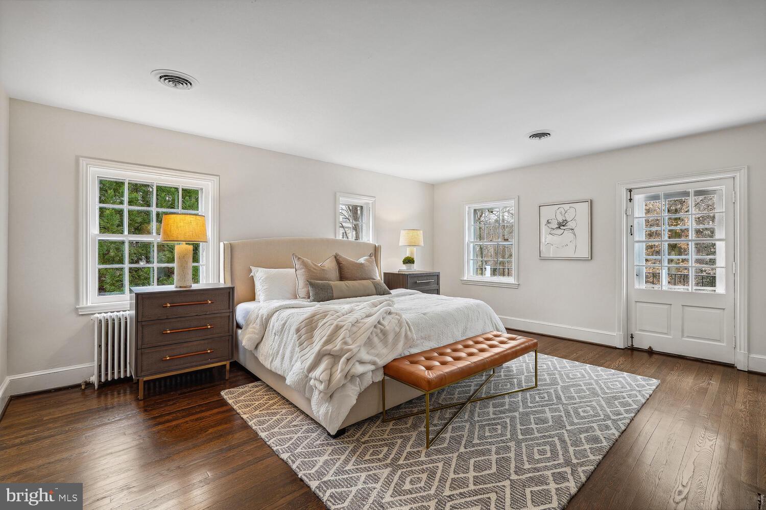 FOREST HILLS - Residential