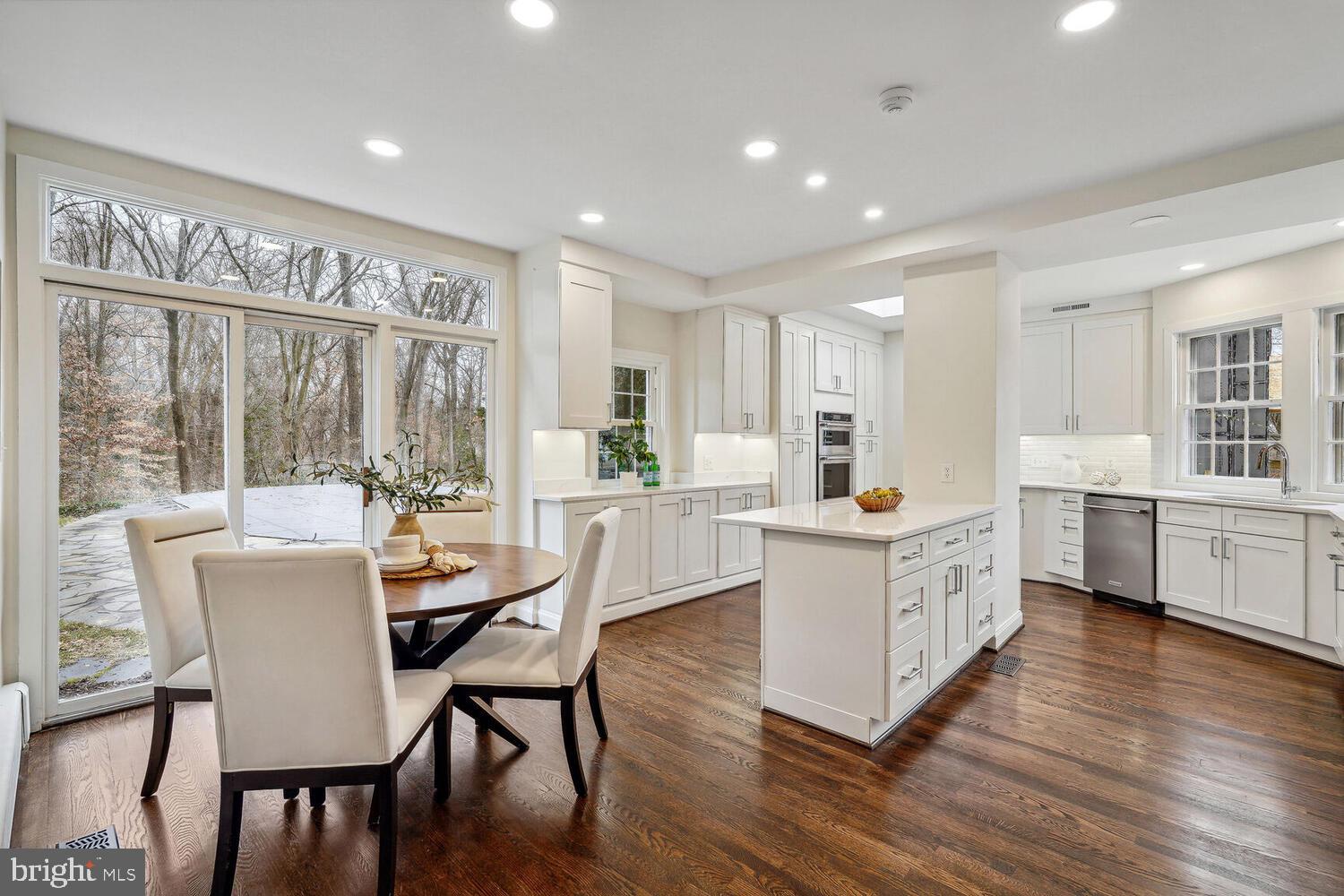 FOREST HILLS - Residential