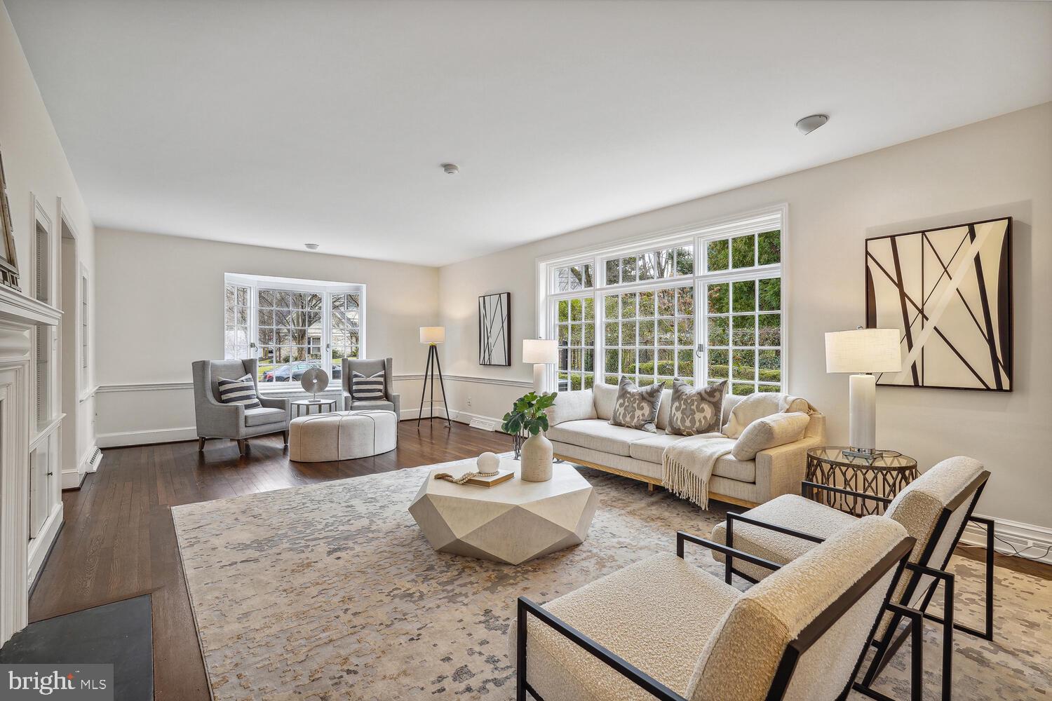 FOREST HILLS - Residential